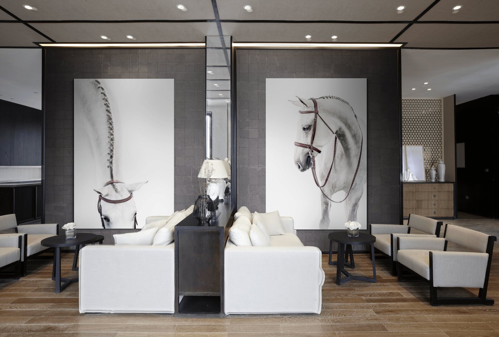Equine Art Large in Luxury Room