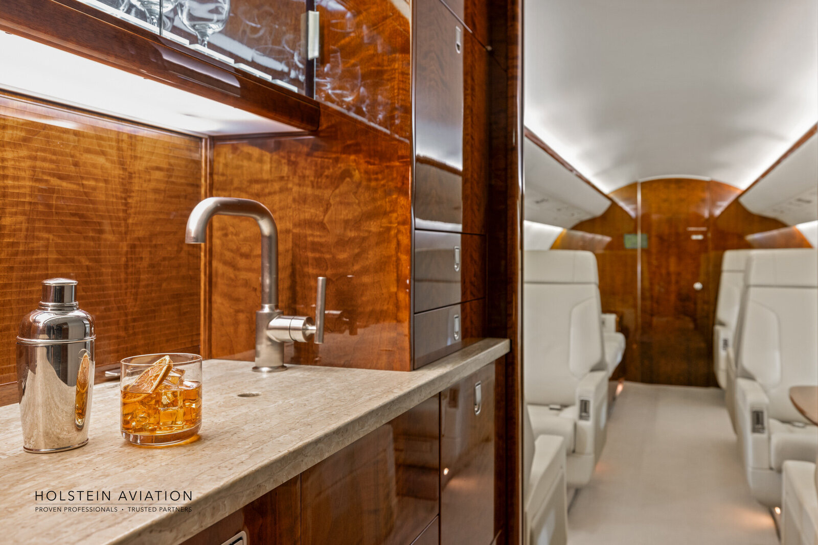 Challenger 604 N60JC Watermarked-23