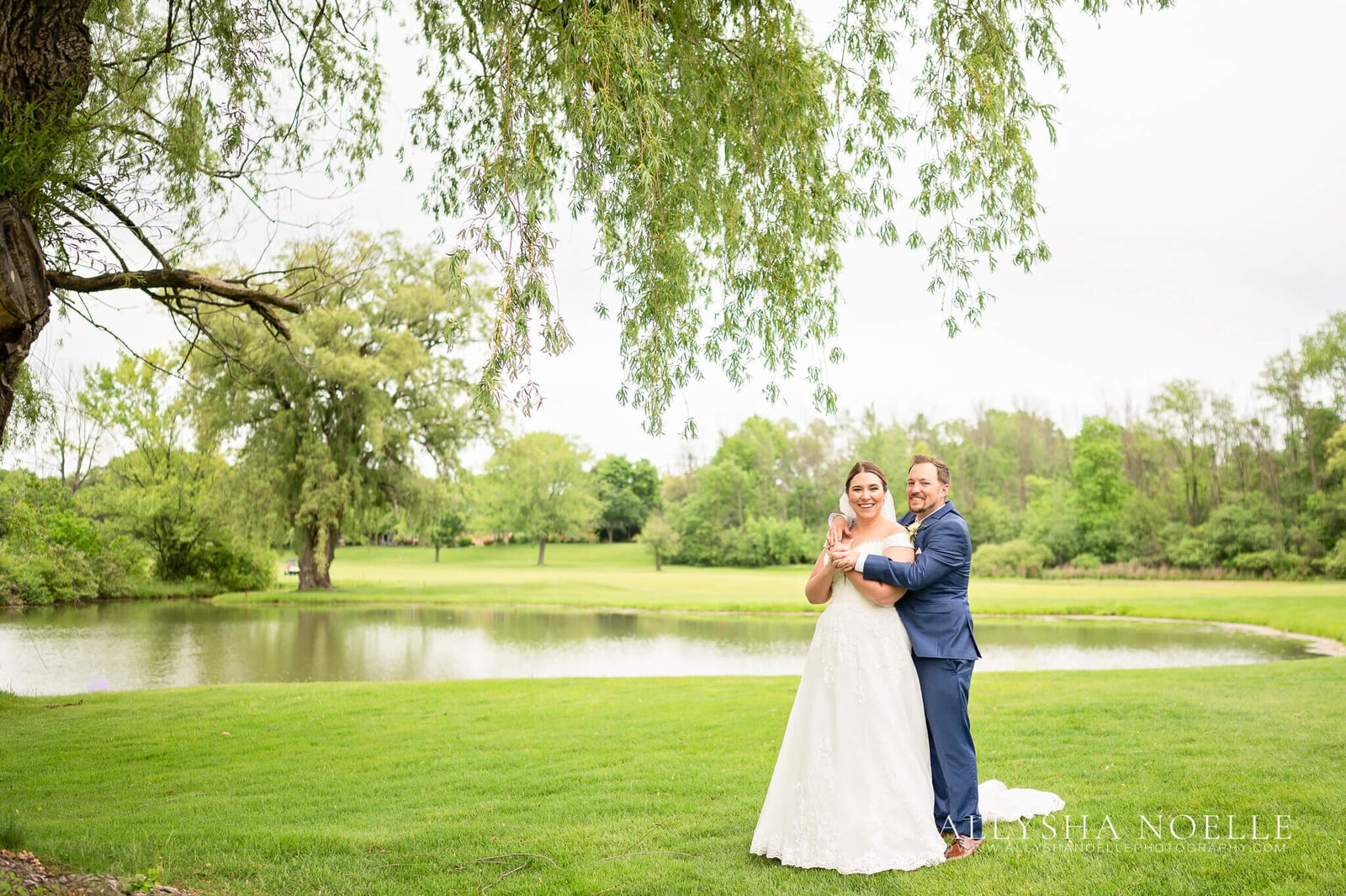 Wedding-at-River-Club-of-Mequon-368