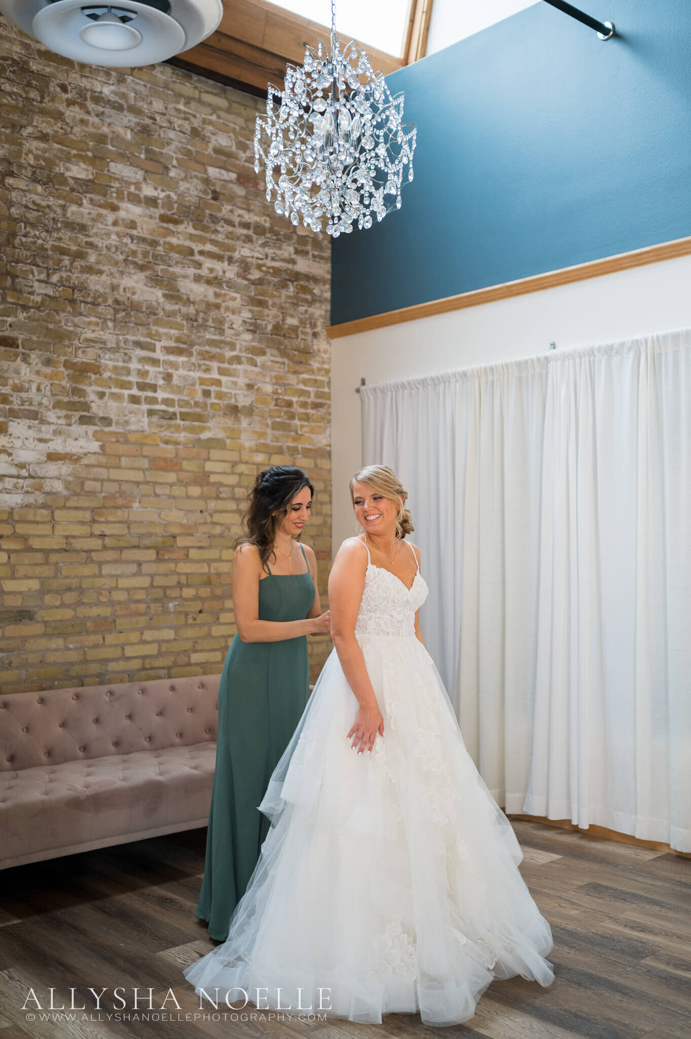 Wedding-at-The-Factory-on-Barclay-in-Milwaukee-0056