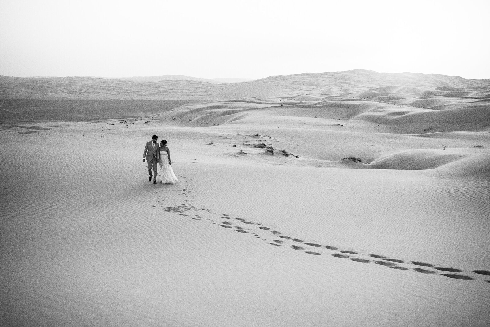 113_Liwa_Moreeb_Dune_Wedding_Female_Photographer_Saskia_Marloh copy