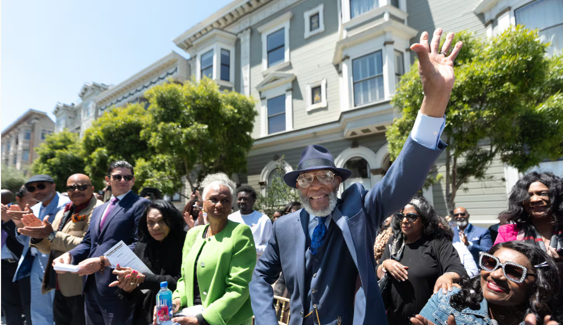 Copy of Legendary Rev. Dr. Amos Brown receives pastor emeritus status – Deseret News.jpeg