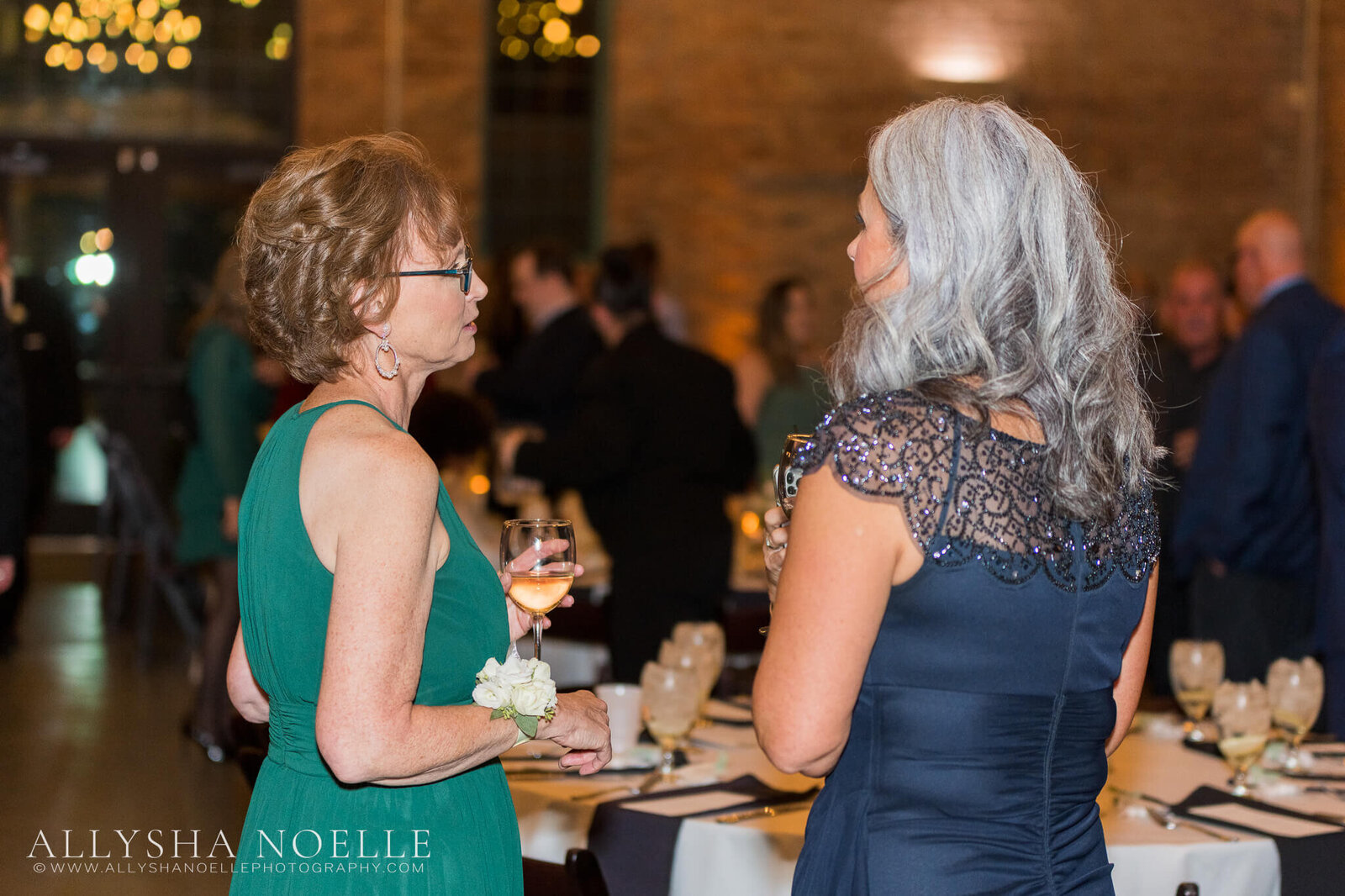 Wedding-at-The-Factory-on-Barclay-in-Milwaukee-0906