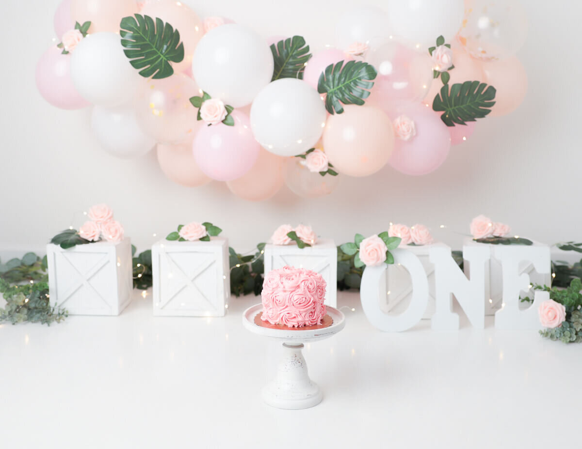 Floral cake smash, Rochester, Ny.