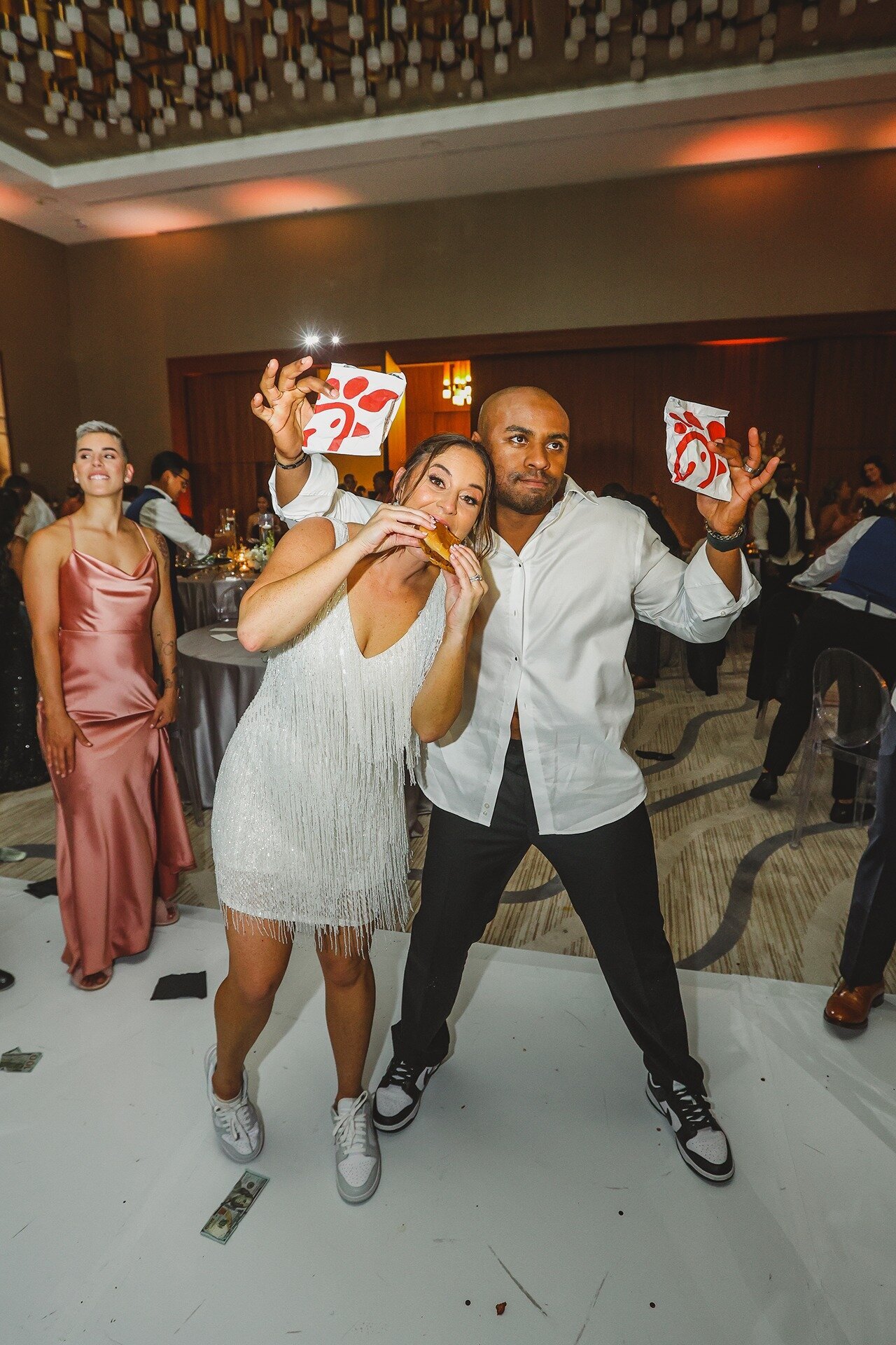 reception-dancing-the-conrad-6