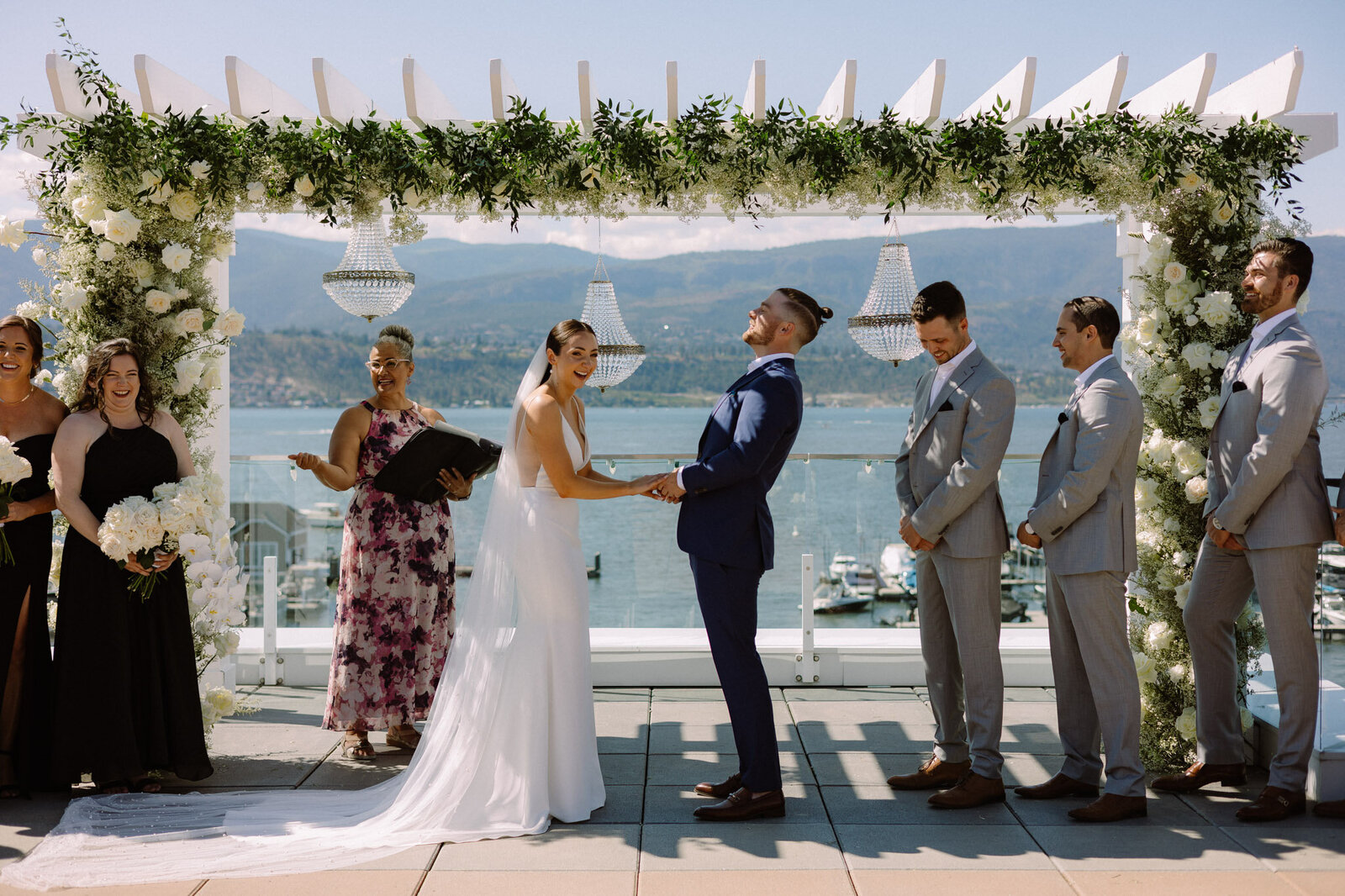 wedding ceremony at hotel eldorado's lakeview rooftop