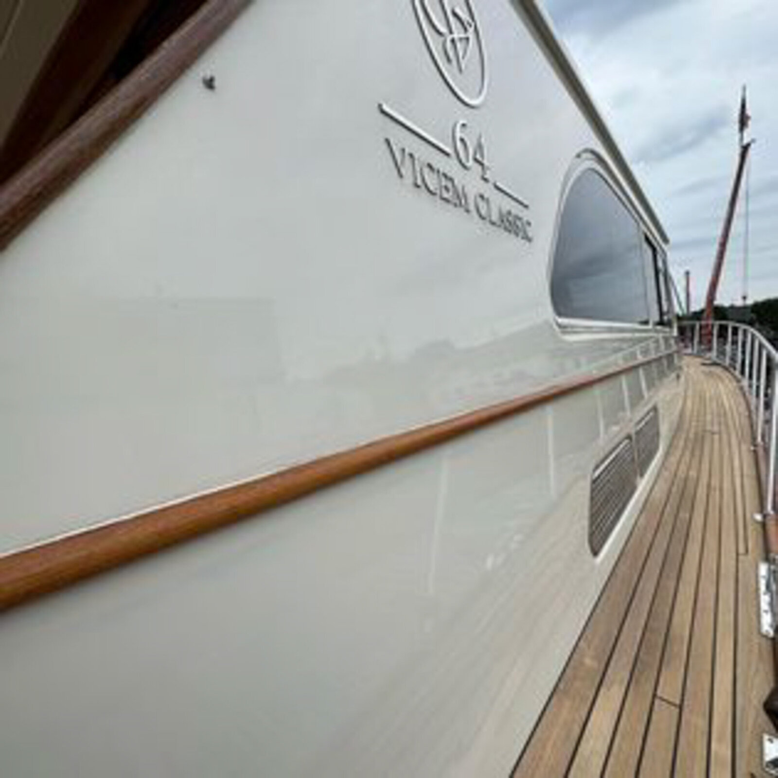 Side deck of a Vicem Classic yacht