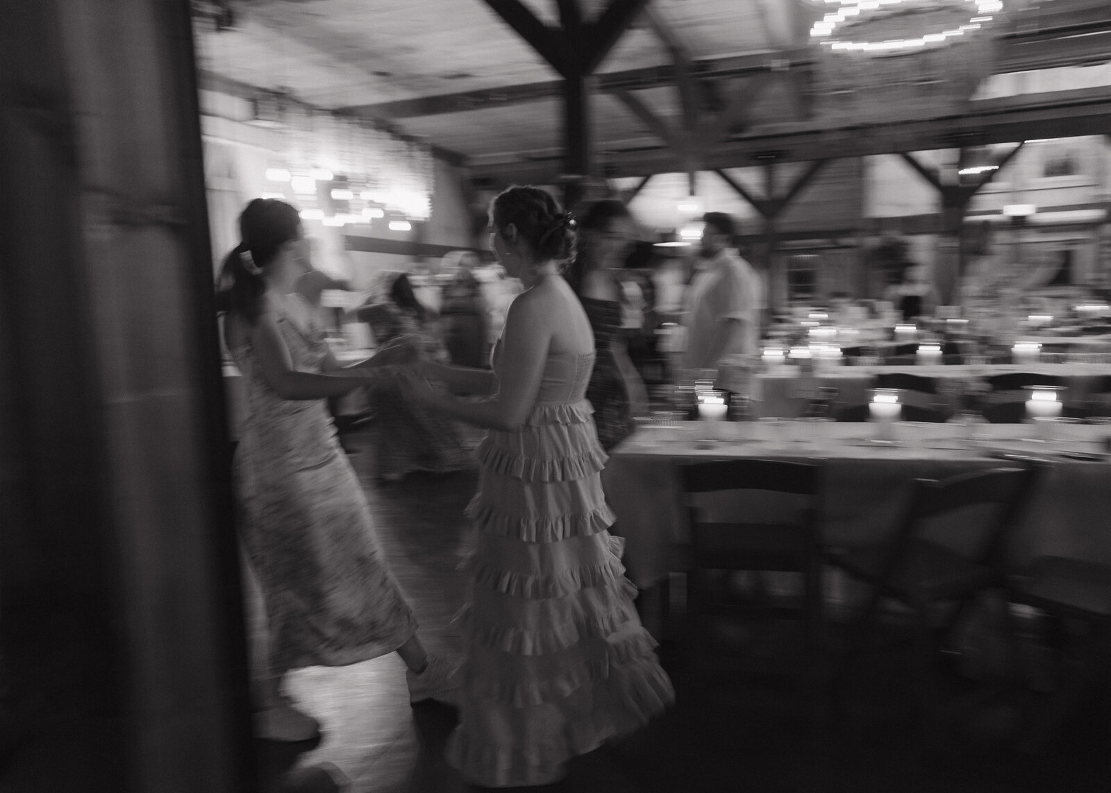 grace-trexel-photo-cinematic-reception-dancing-nebraska-wedding