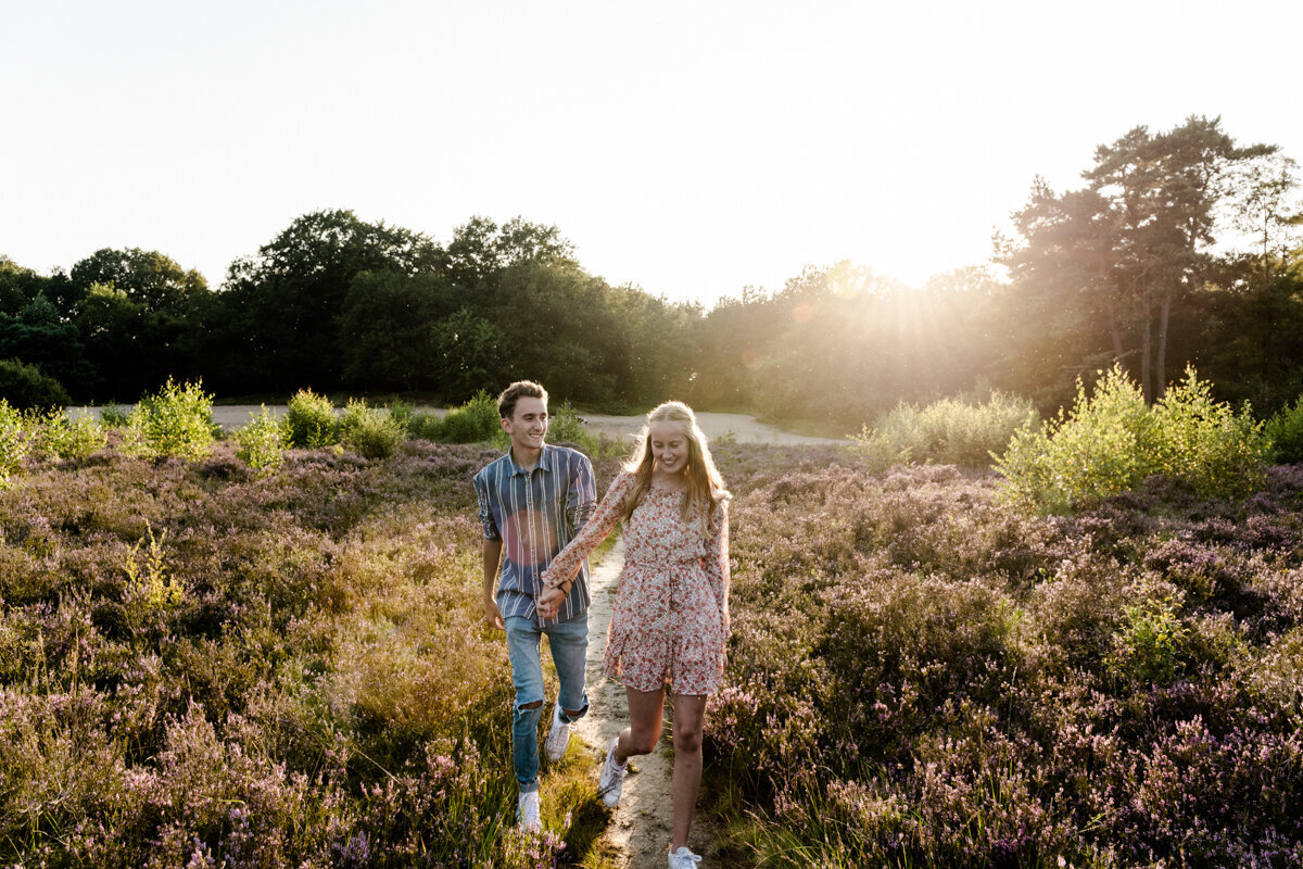 Fotograaf Friesland, Loveshoot Bakkeveen, golden our (15)