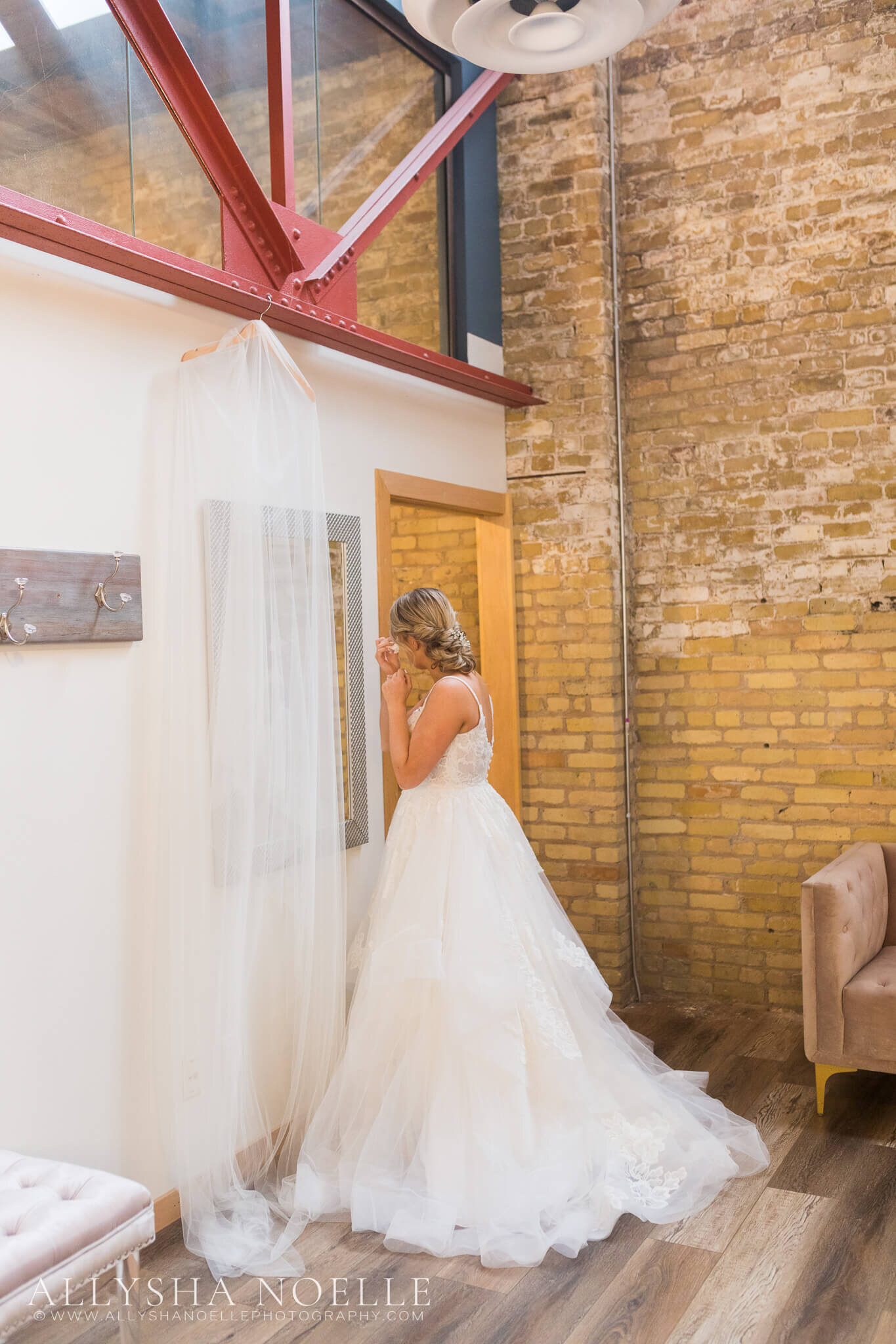 Wedding-at-The-Factory-on-Barclay-in-Milwaukee-0133