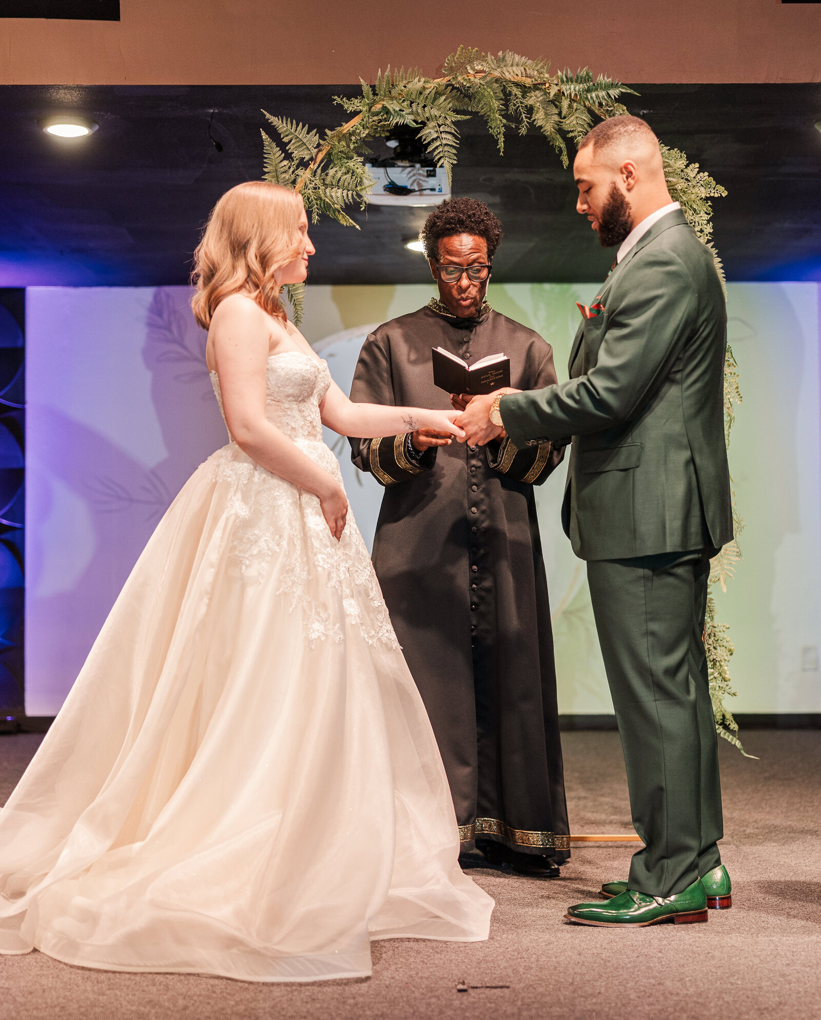 Dallas-micro-wedding-ceremony
