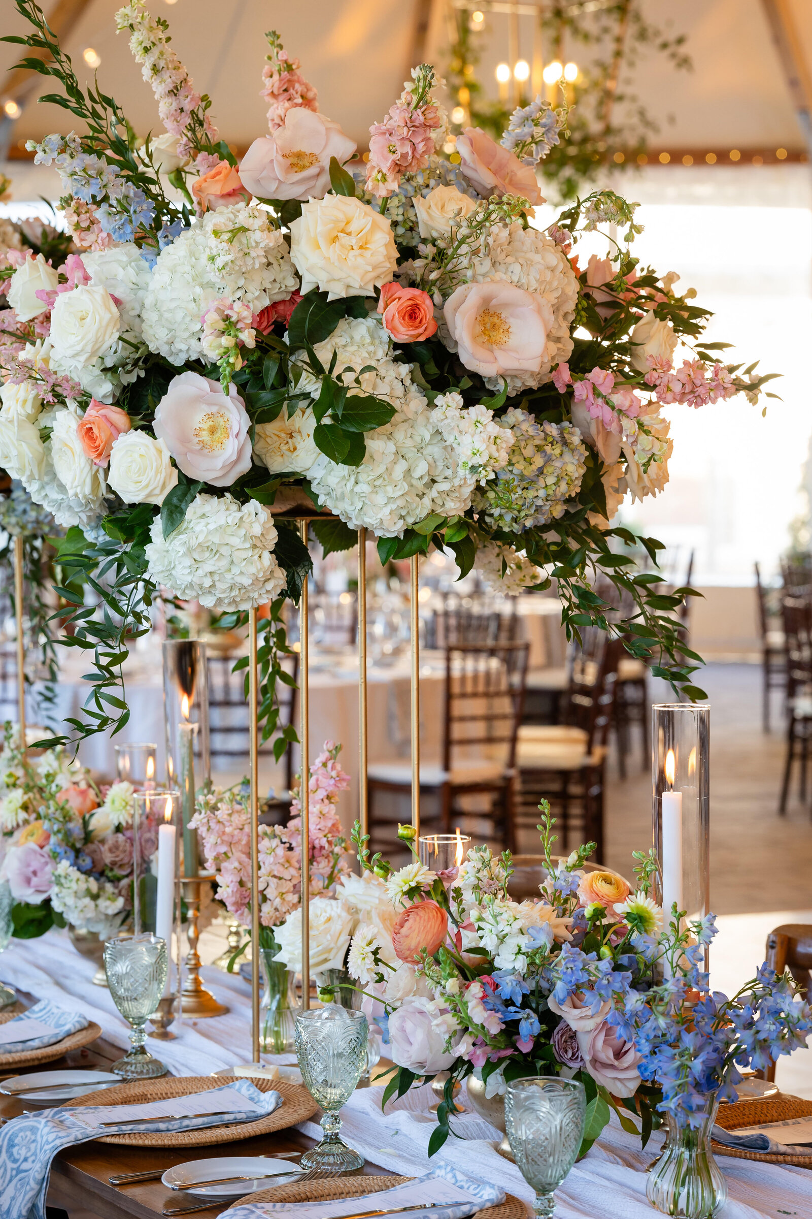floral-centerpiece-newport-bohlin-wedding