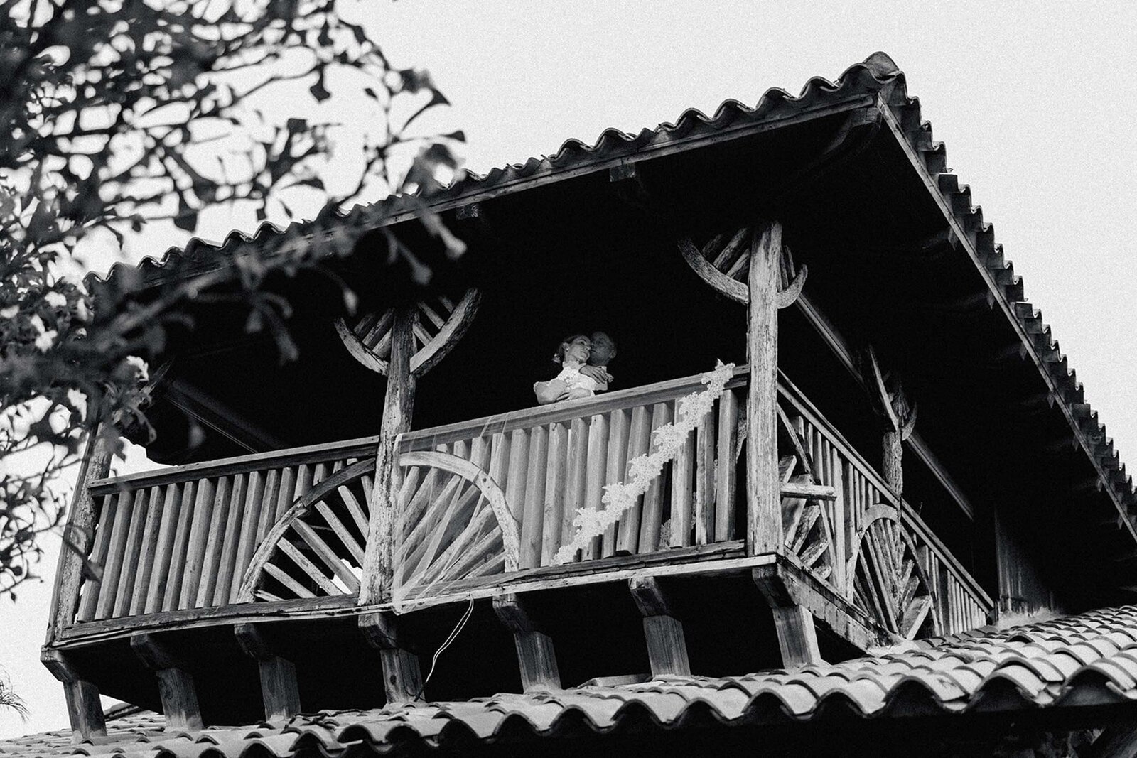 Altos-de-chavon-casa-de-campo-resort-dominican-republic-wedding-asia-pimentel-photography-L+L-51