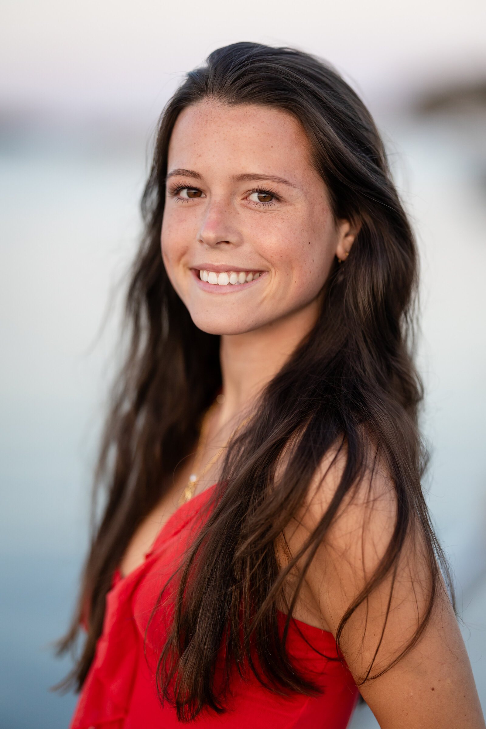 dark-haired-girl-senior-portrait-lisa-gilbert-photography