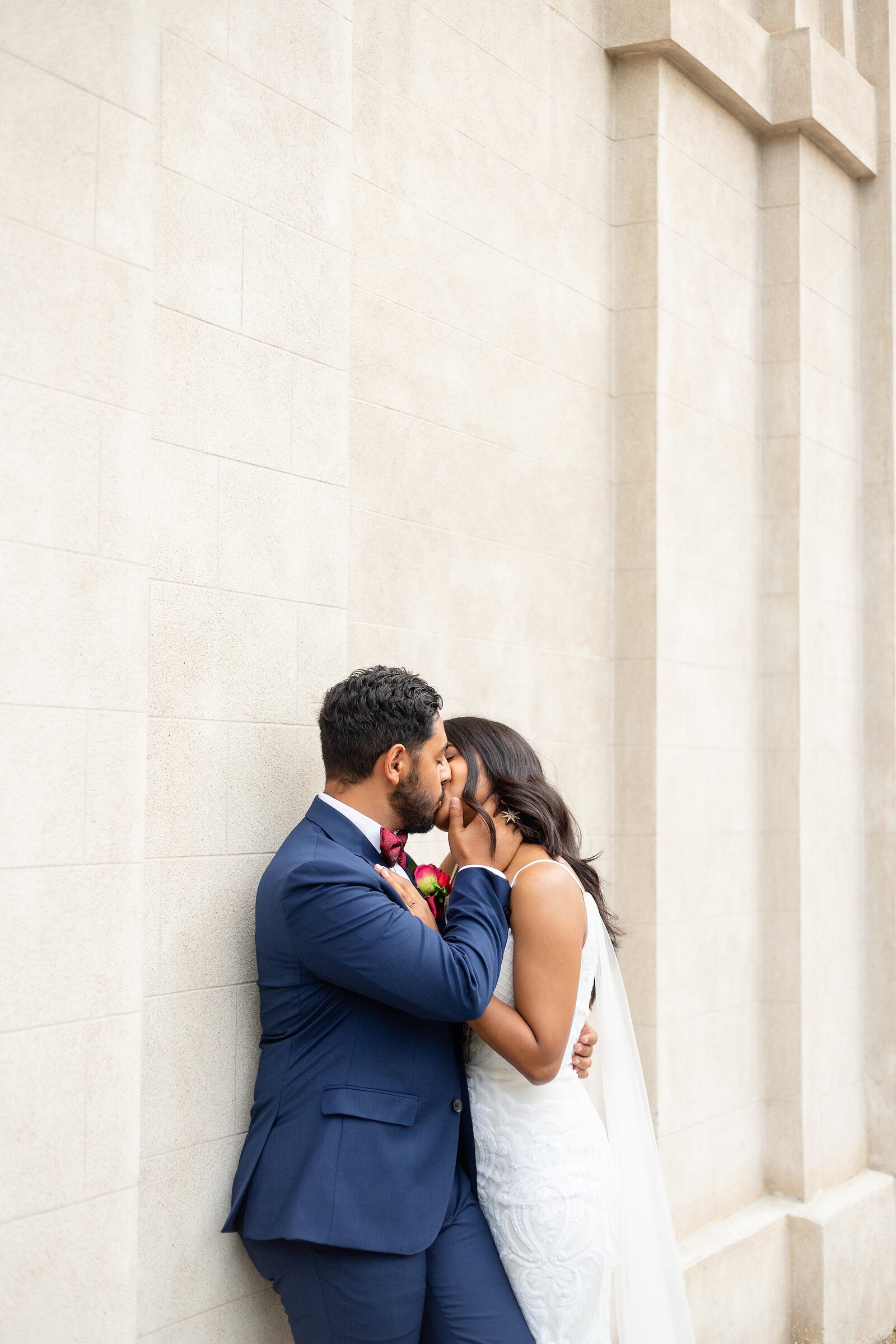 Newlyweds-share-a-kiss-at-dundurn-castle-in-hamilton-during-their-anniversary