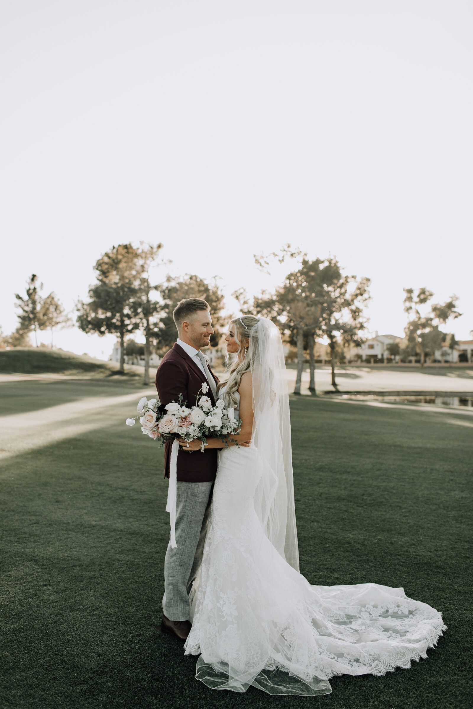 bride-groom-bouquet-arizona-wedding-florist