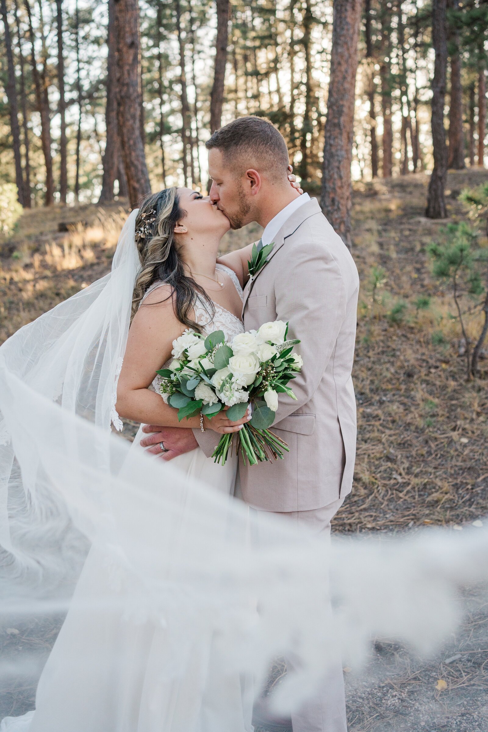 Create a personalized elopement that reflects your unique love story. Samantha Immer works with you to design an elopement that is tailored to your style and preferences.