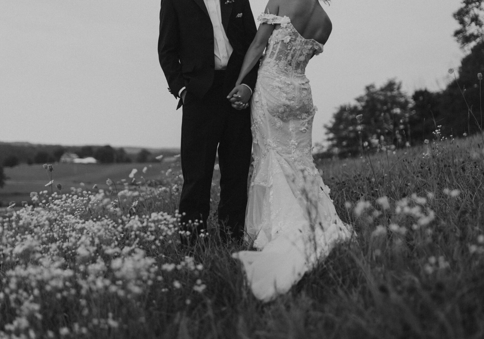 LEWIS_WYTHEVILLE_VA_BACKYARD_ESTATE_WEDDING_SYDNEY_RENEE_PHOTOS-1243