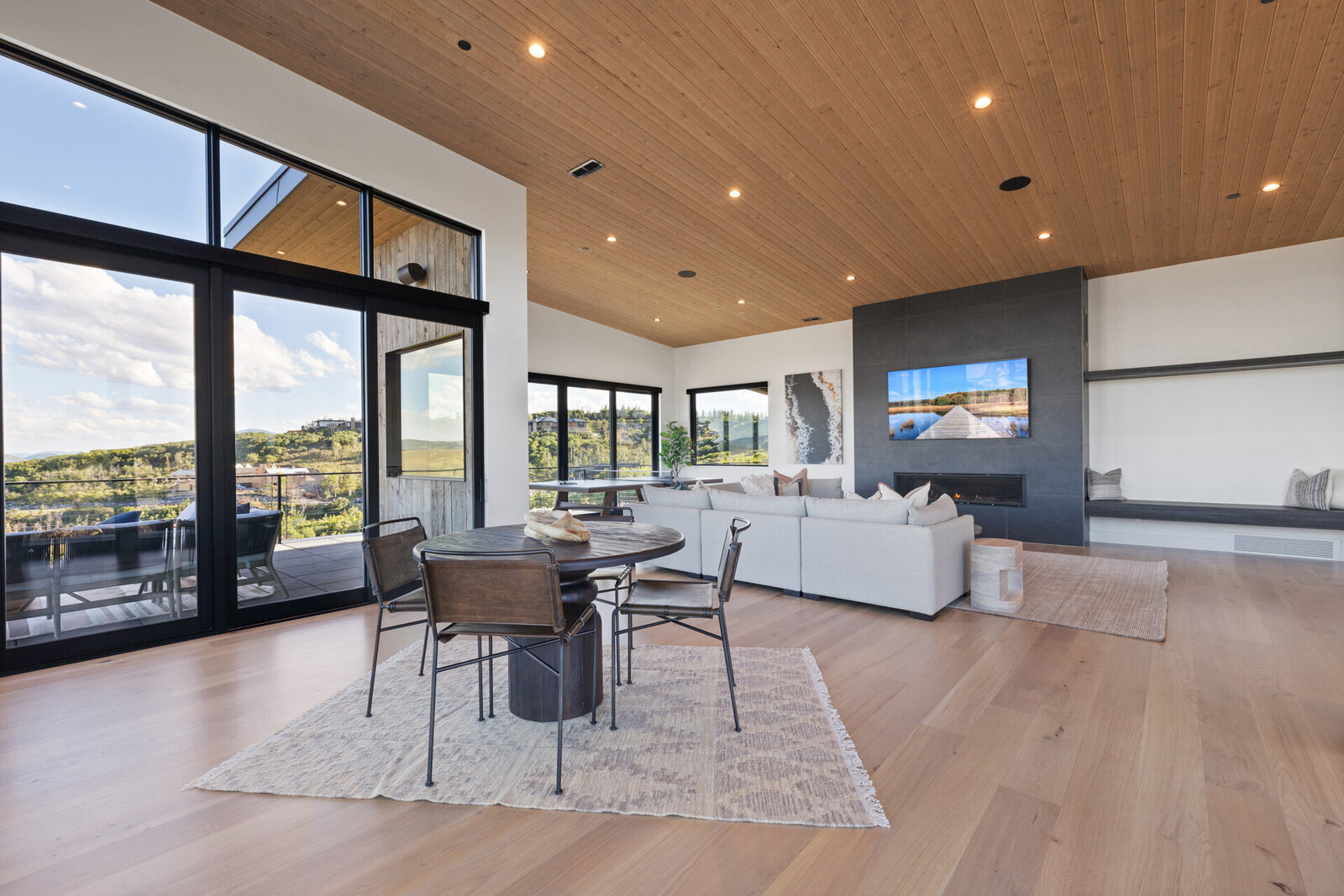 Chalet-and-Co-Park-City-Interior-Designer-living-room-dining-table