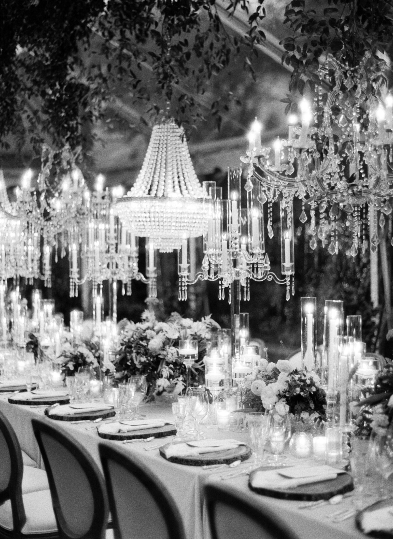 french-candle-light-wedding-reception