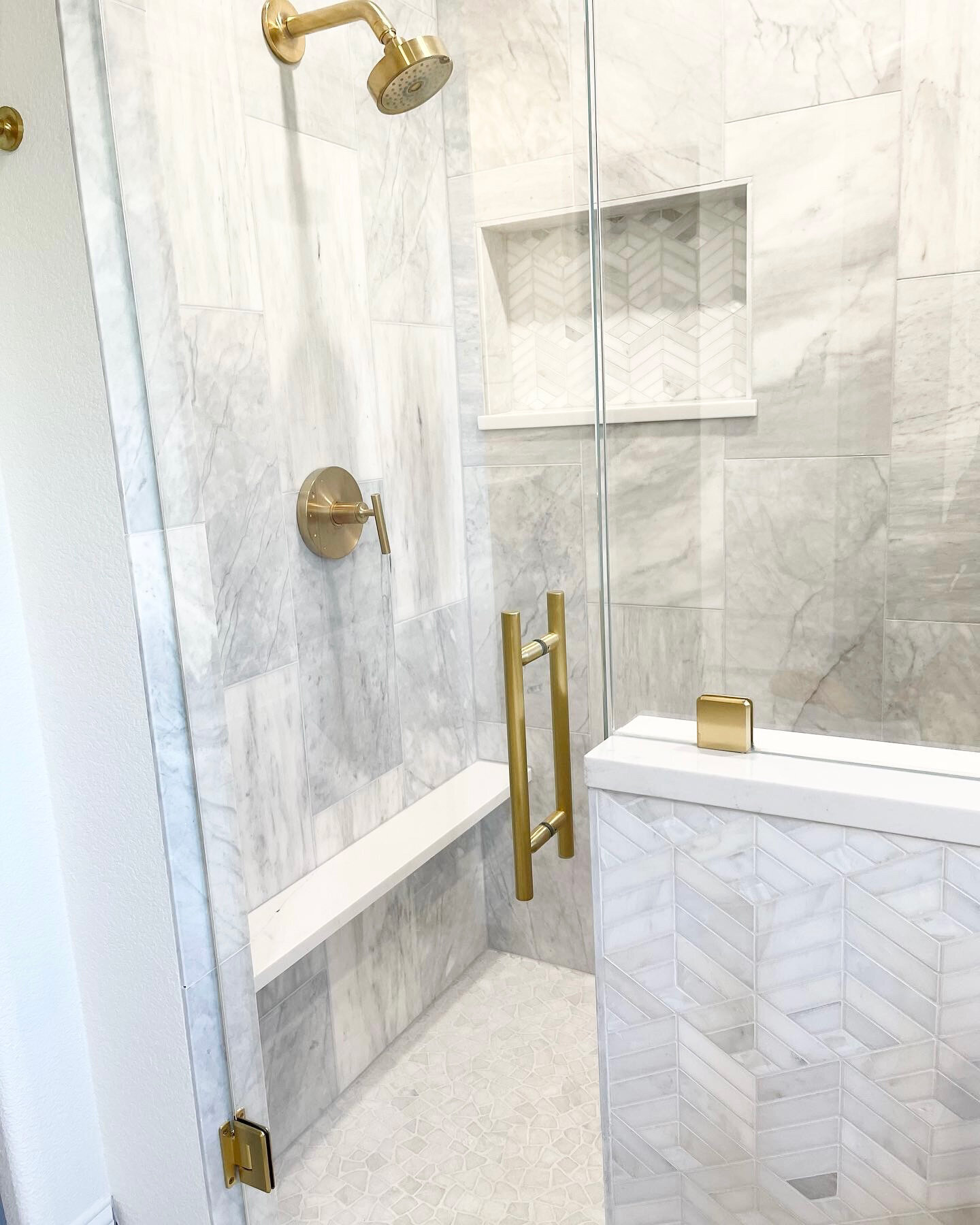 Home remodeling and renovation consultant offering expert advice, planning, and design for home transformation projects. Specializing in delivering tailored solutions to enhance the functionality, aesthetics, and value of your home.