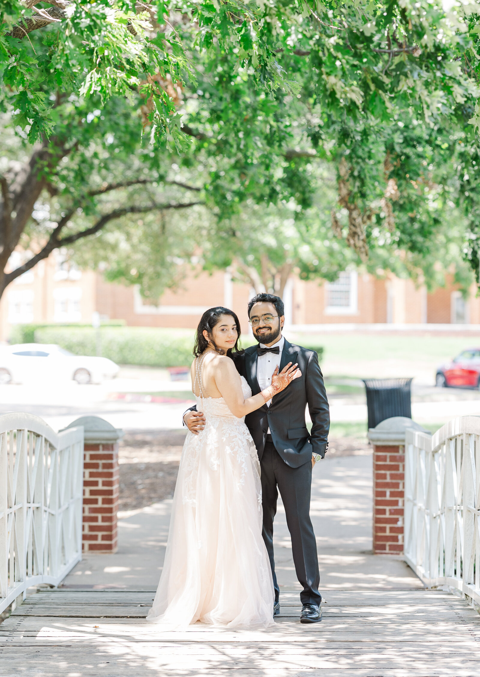Photography-poses-ideas-dallas-wedding
