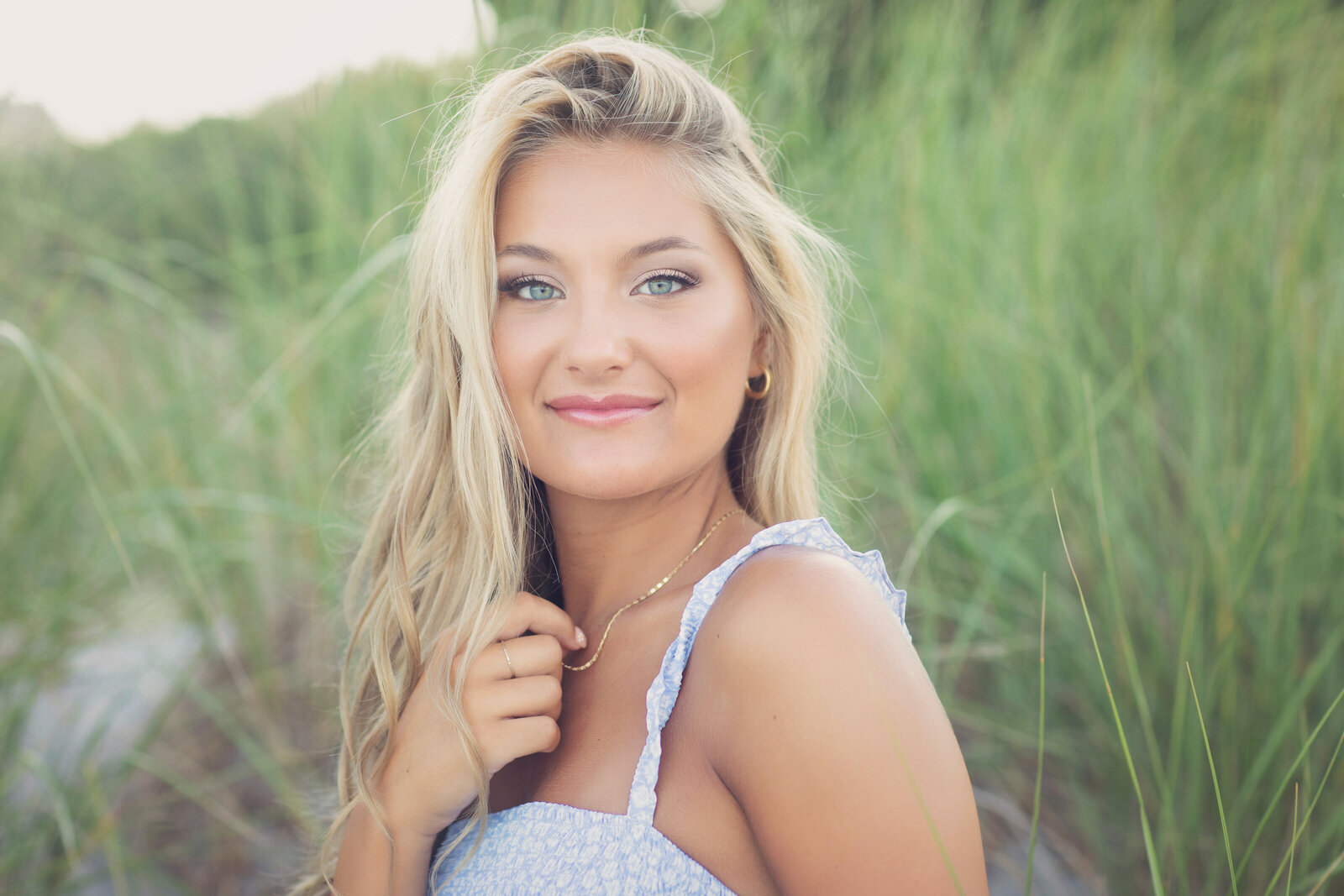 Senior girl beach grass