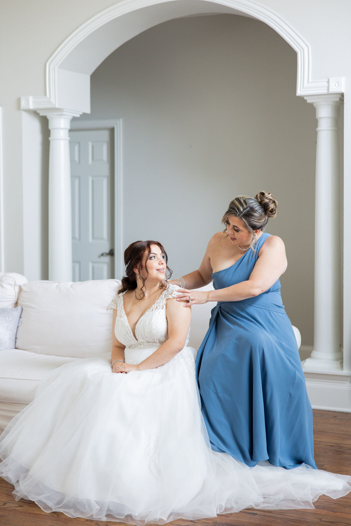 Bride-getting-ready-photography