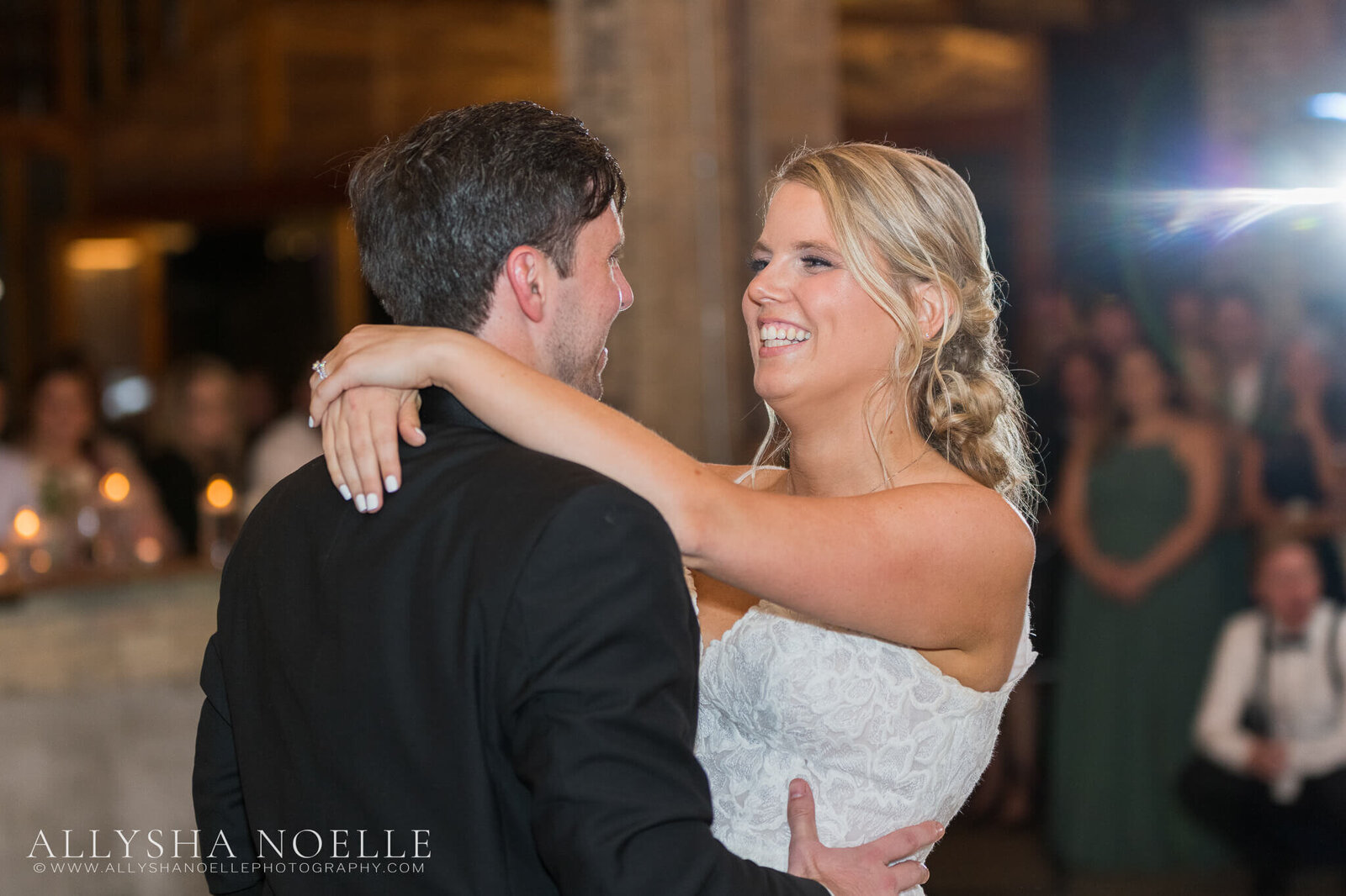 Wedding-at-The-Factory-on-Barclay-in-Milwaukee-1063