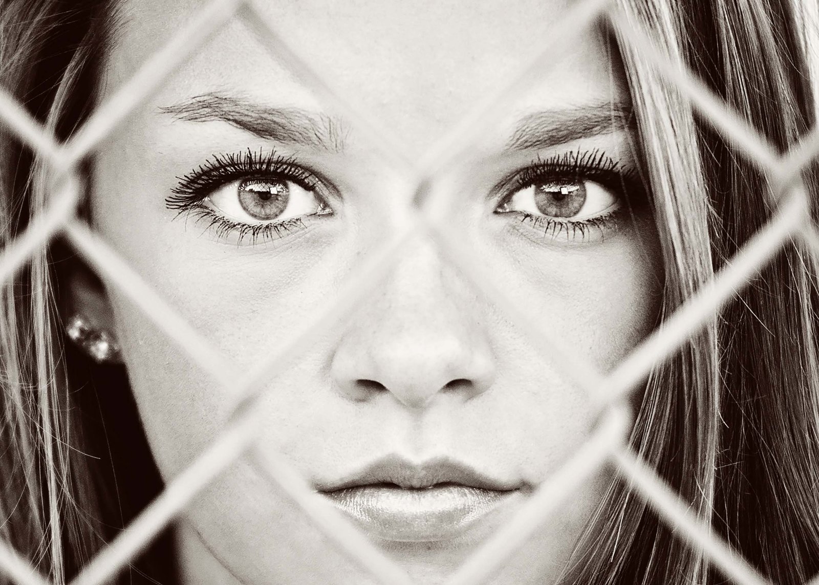 senior girl softball portrait