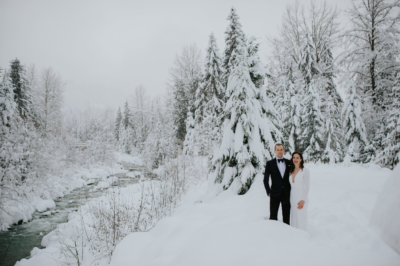 Modern-Classic-Winter-Wedding-Photographer