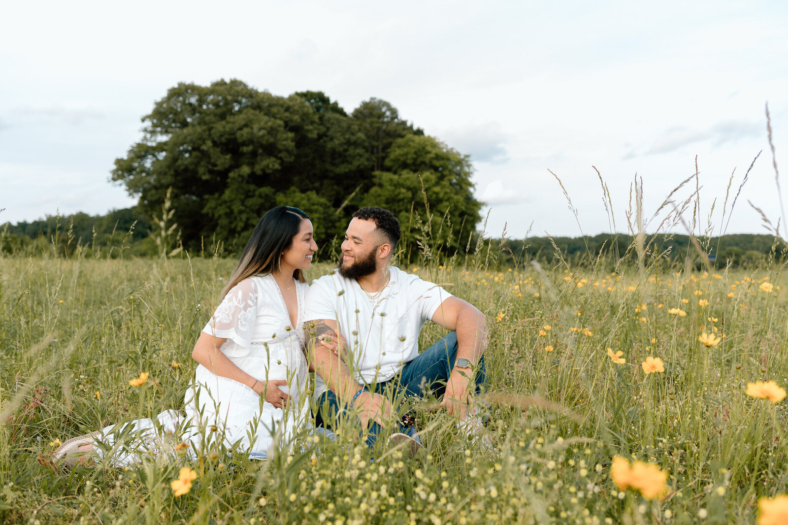 wildflower-field-natural-maternity-photography (7)