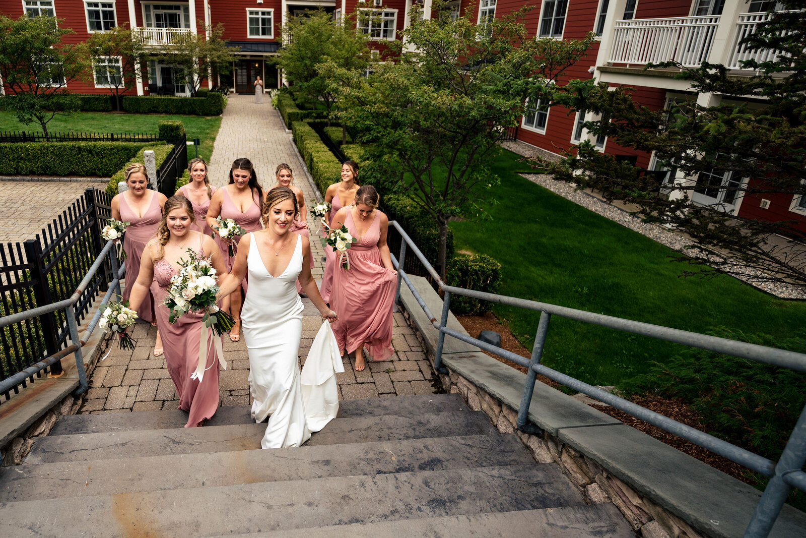 bride-and-bridesmaids-sugarbush-vermont-andy-madea-photography