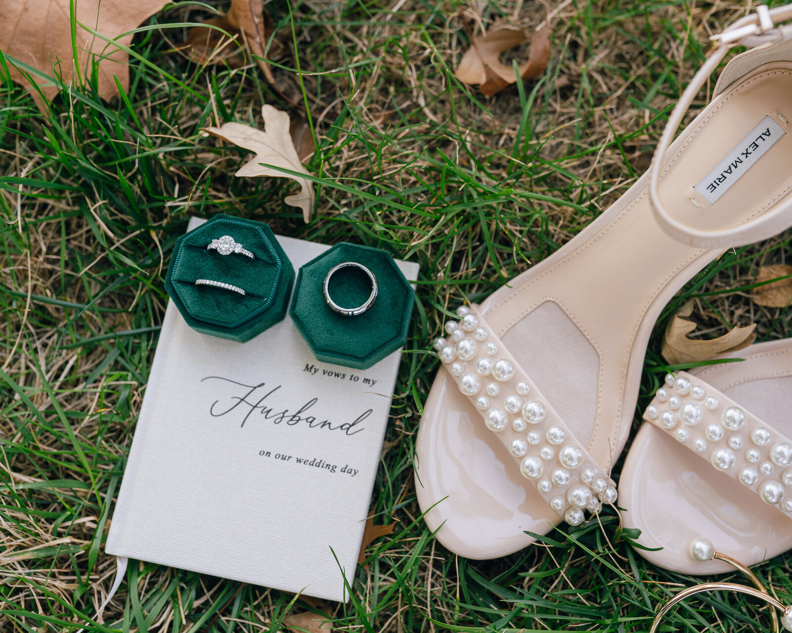 Saenz The Farmhouse KC Event Venue Wedding5