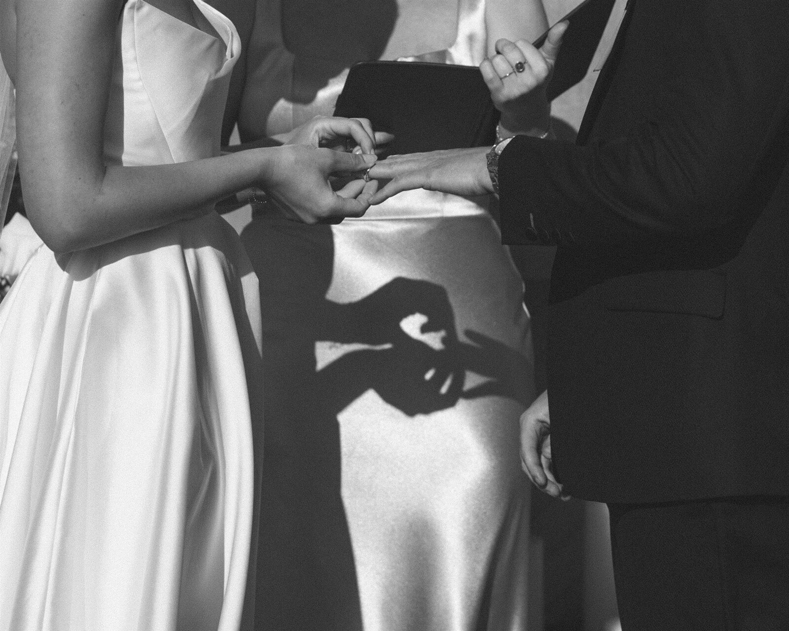 malibu-beach-house-wedding-ceremony-hanna-walkowaik-photography-0191