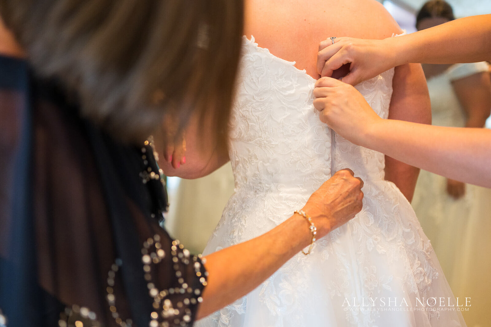 Wedding-at-River-Club-of-Mequon-104