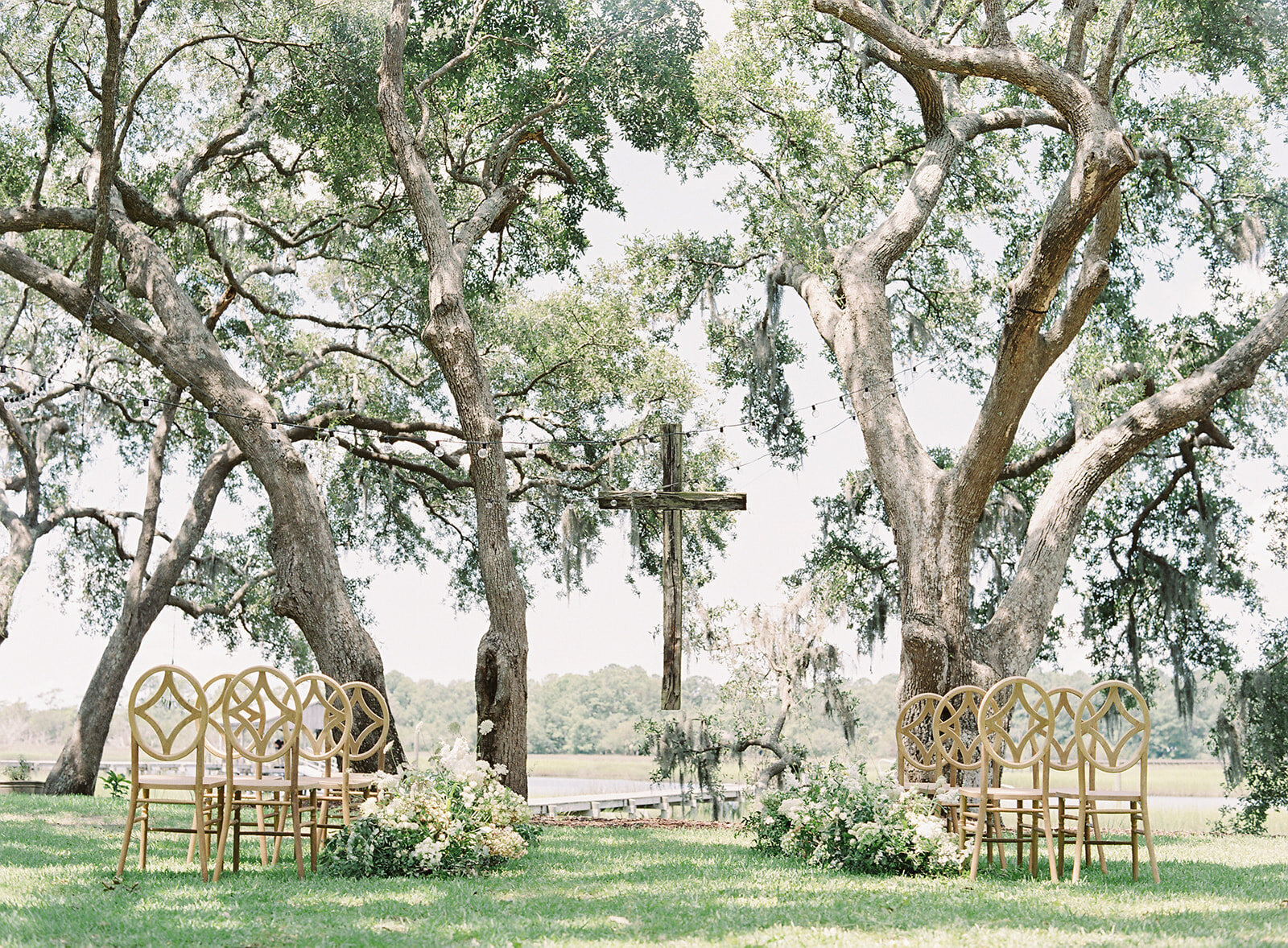 Intimate wedding in Charleston photographed by wedding photographers in Charleston Amy Mulder Photography