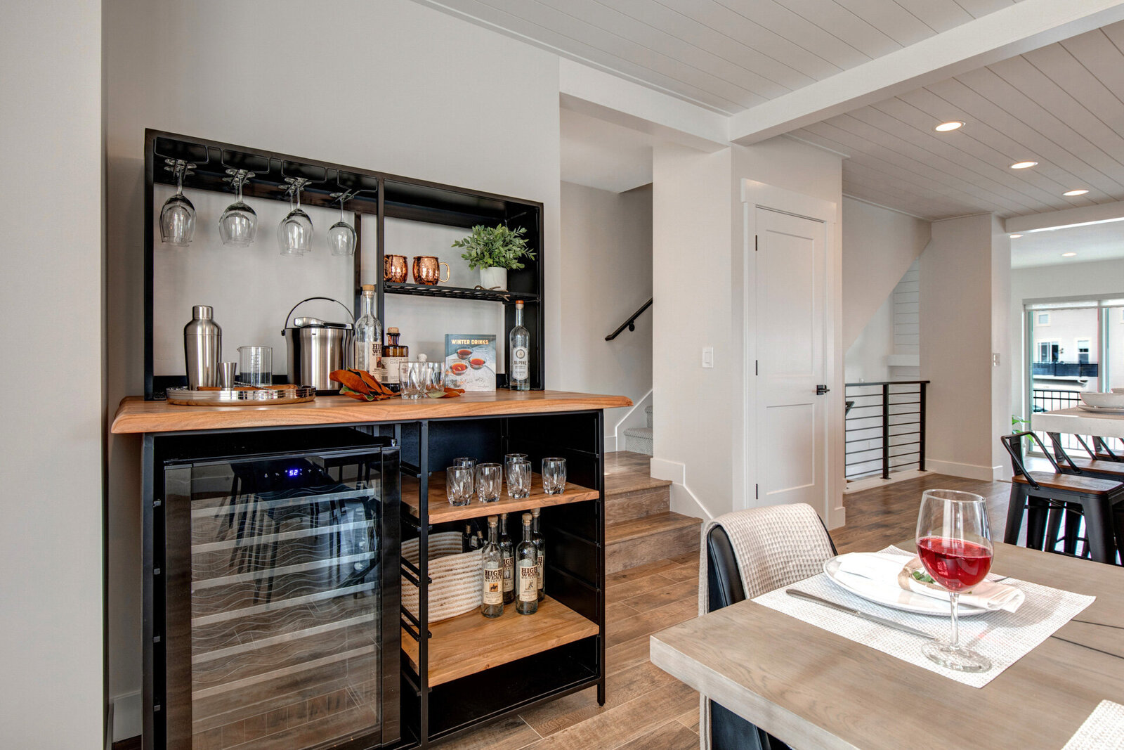 Vacation-Home-Interior-Designer-Chalet-and-Co-kitchen-nook