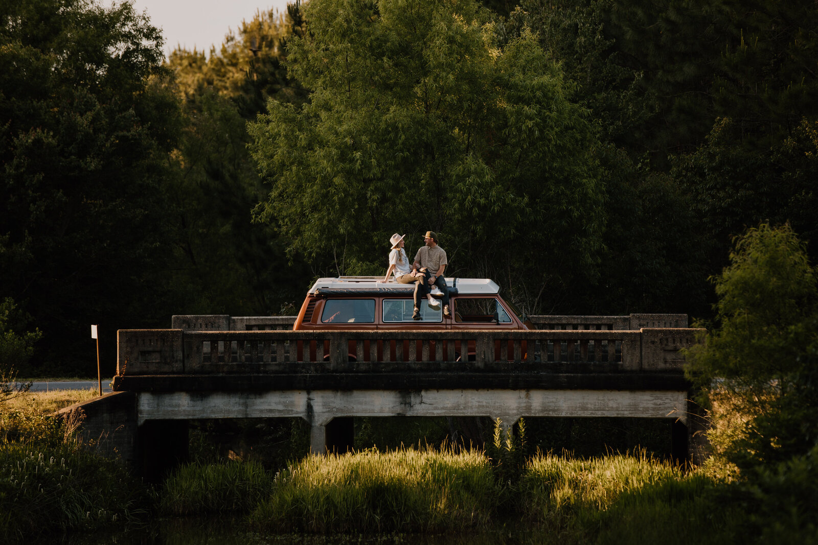 vintage_van_couples_photos_back_roads_087