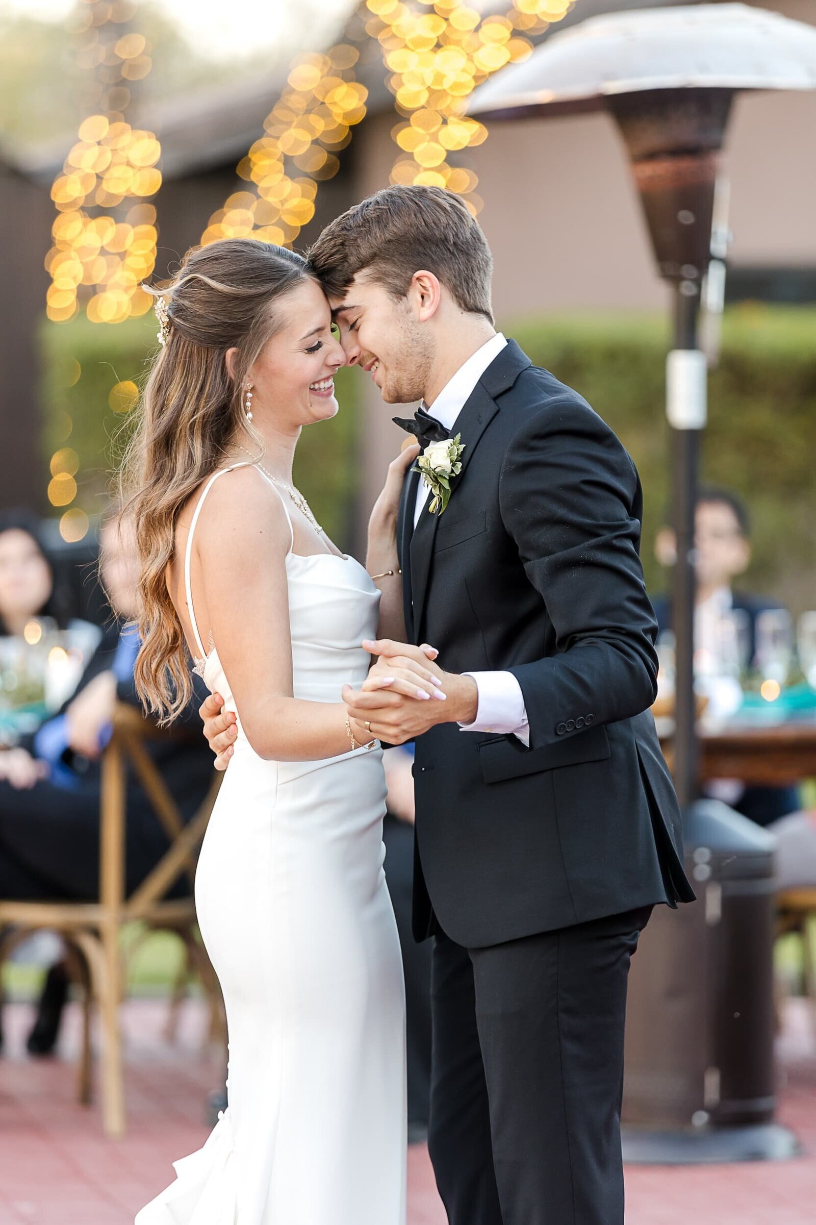 Phoenix-Wedding-Photographer-and-Videographer-Venue-at-the-Grove-WoodWed-1639