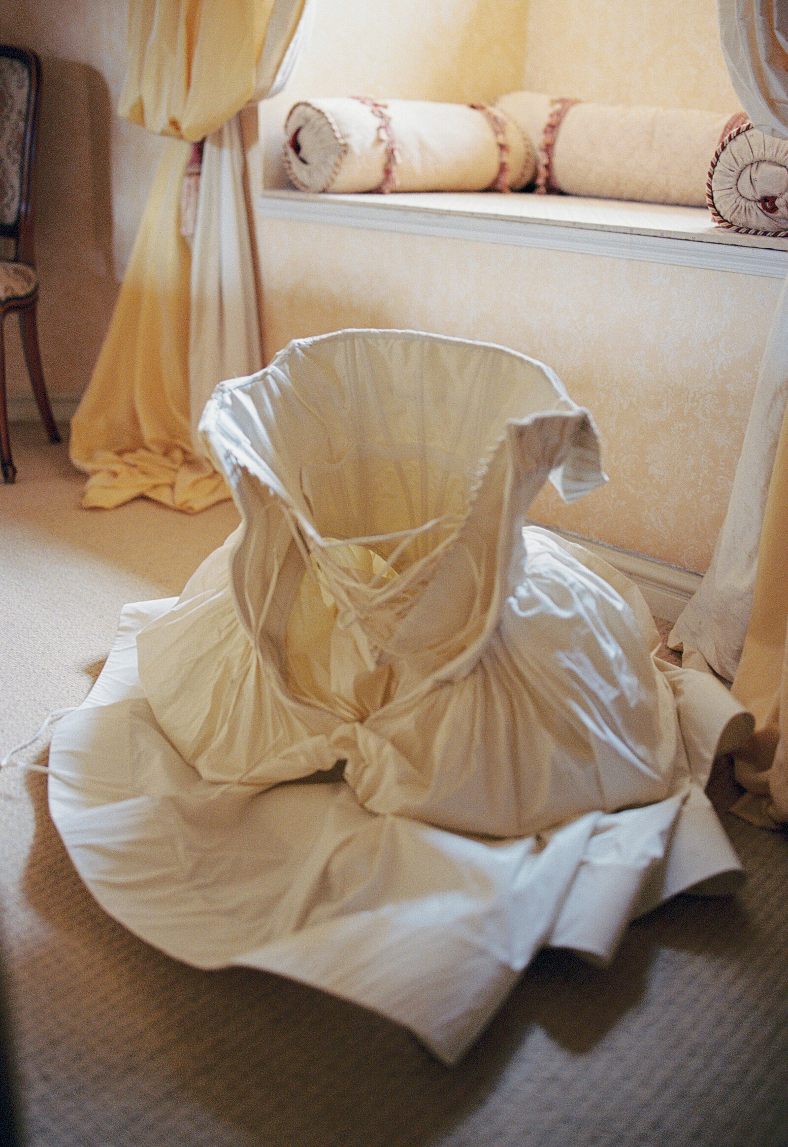 Film-Wedding-Photographer-Zara-Staples-Weddings78