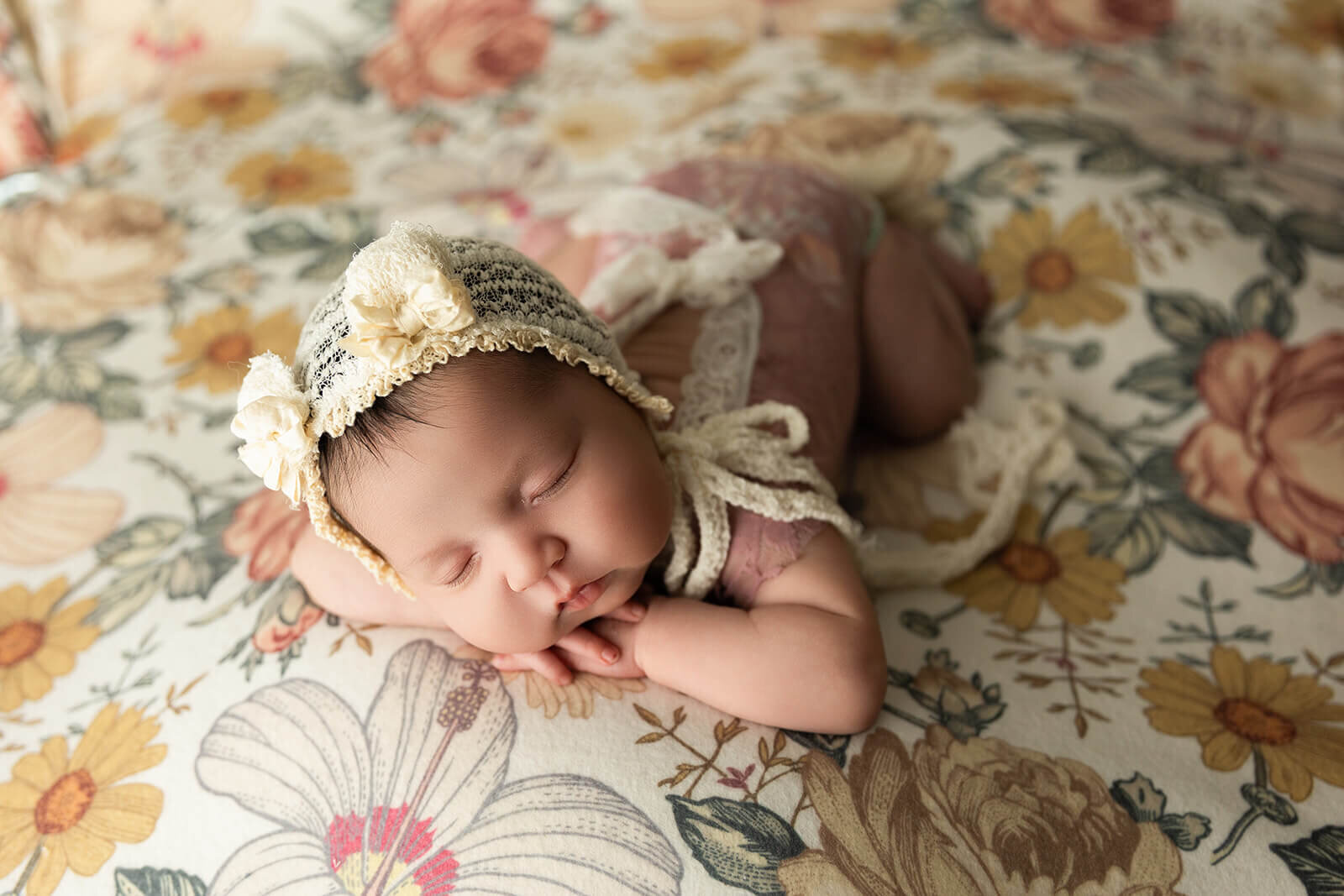 baby-girl-posed-Newborn-12