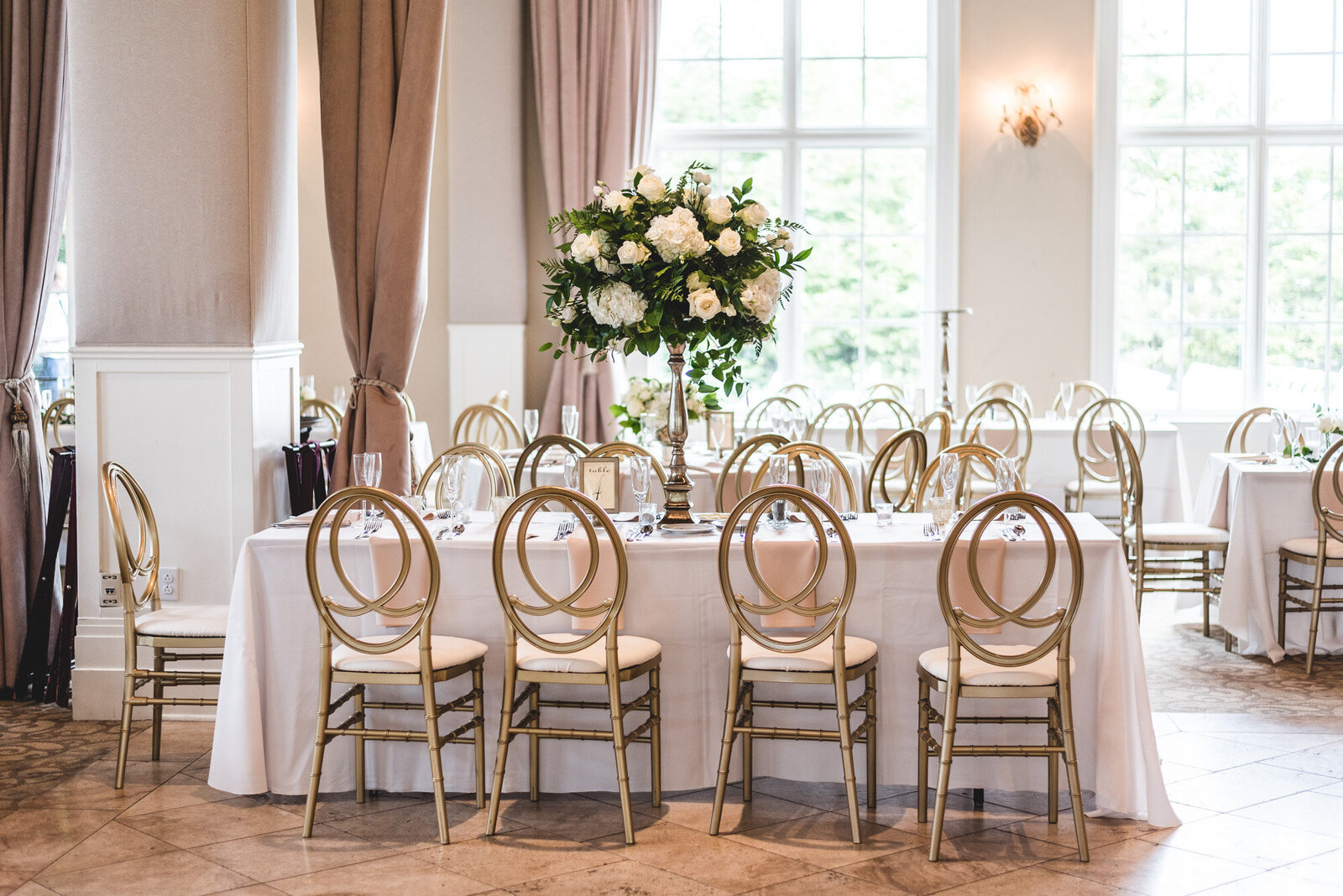 tablescape design floral design pinnacle golf course wedding ohio