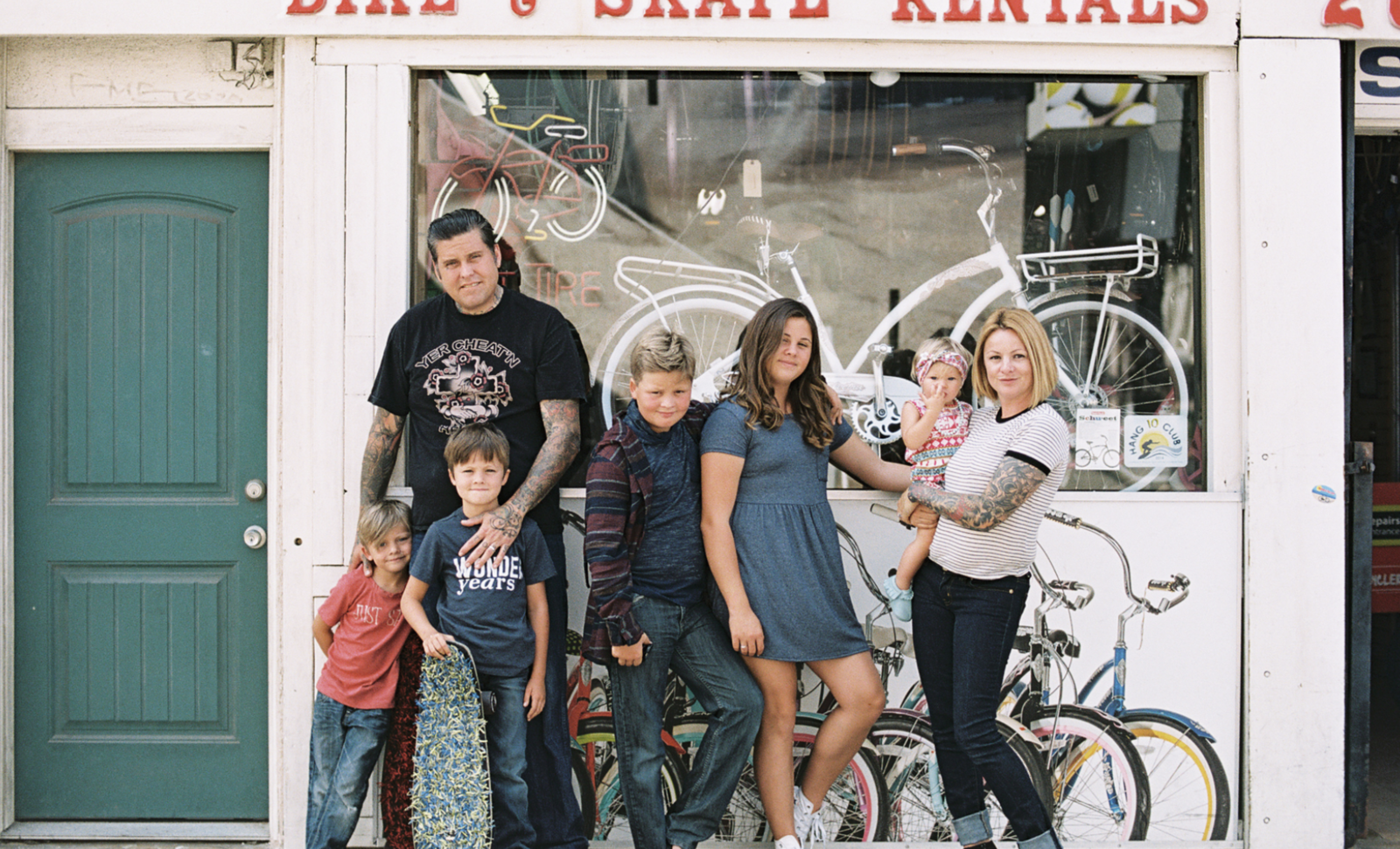 Hermosa_Beach_Lifestyle_Family_Session_with_Andersons_Bernadette_Madden