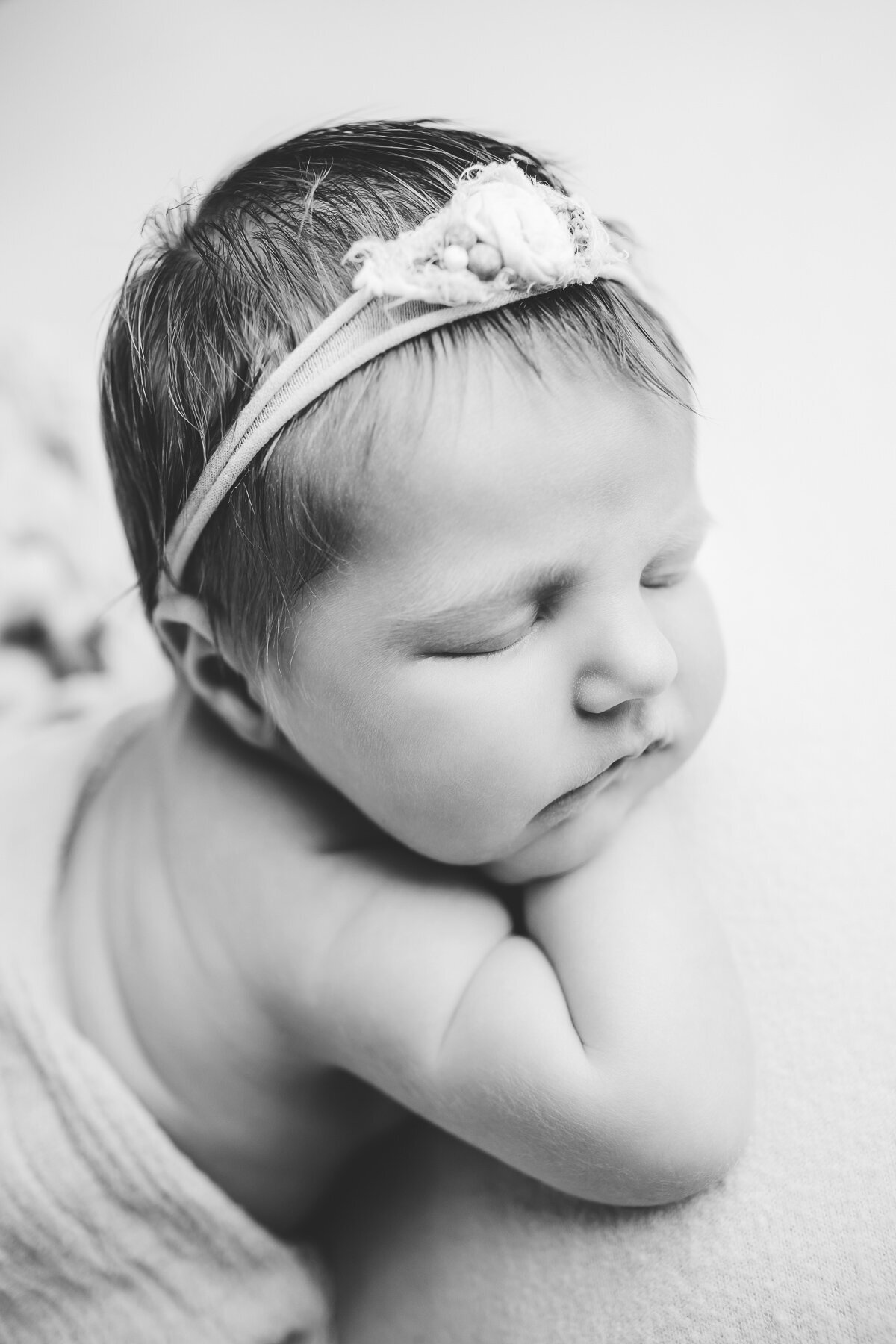 in-home-newborn-photograph-session-baby-girl-Frankfort-KY-photographer-3