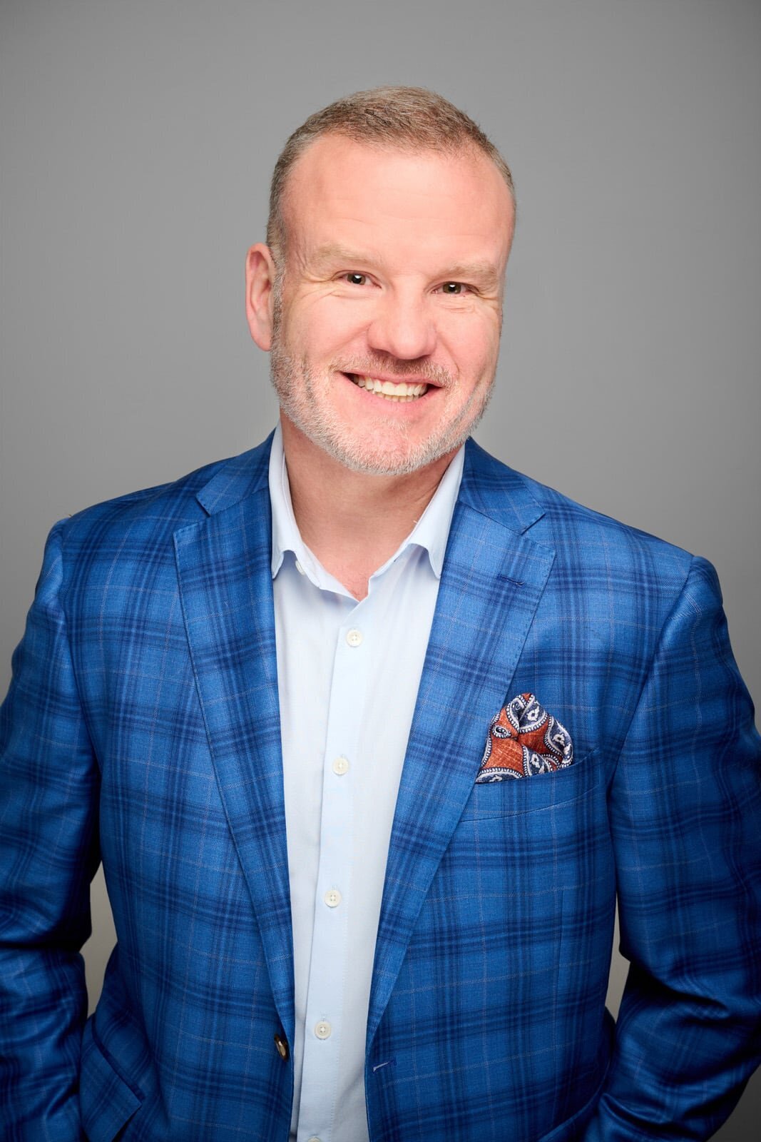 Professional Headshot Photographer in Minneapolis For Business Professionals-96