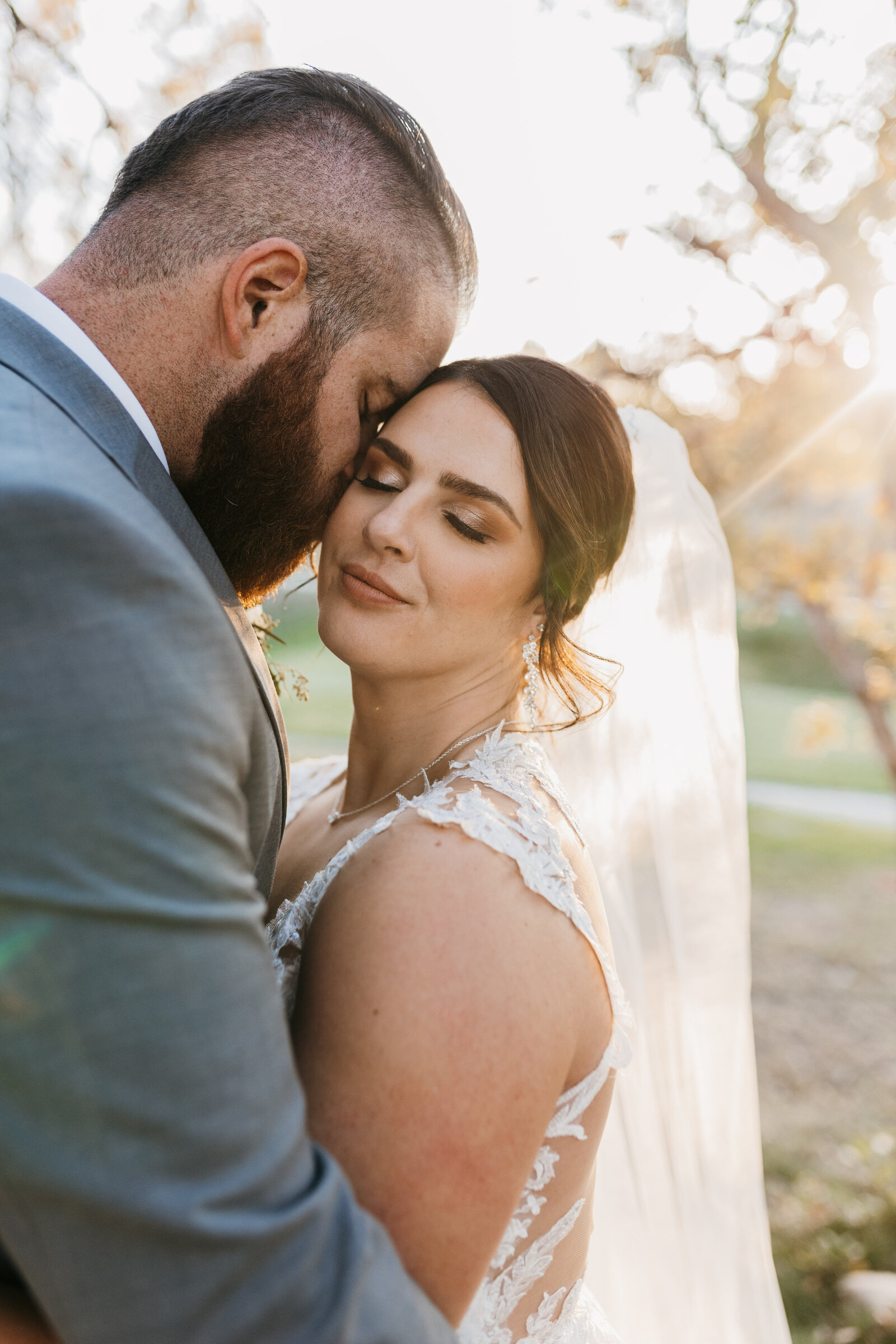 Bride and Groom at Oaks at Plum Creek Castle Rock Colorado