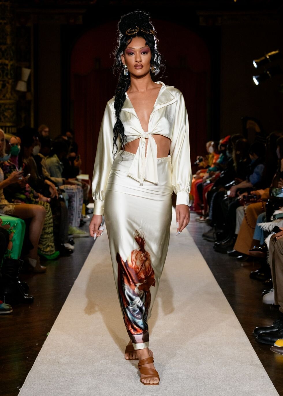 hbz-tia-adeola-fw20222-14-1644600487