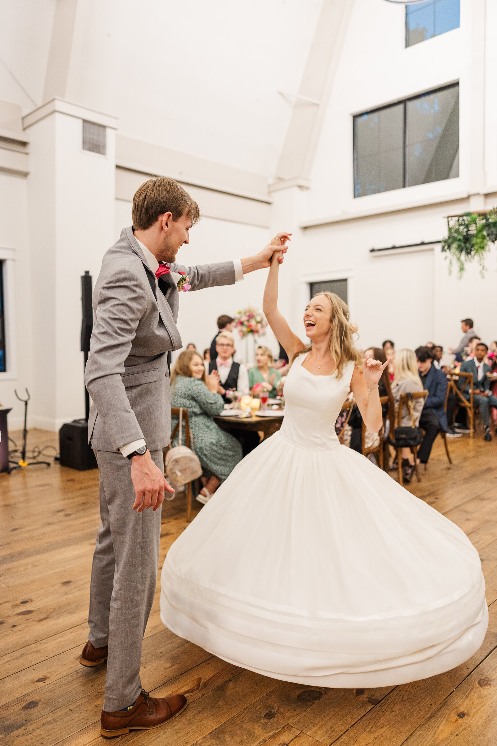 Bride-and-groom-first-dance