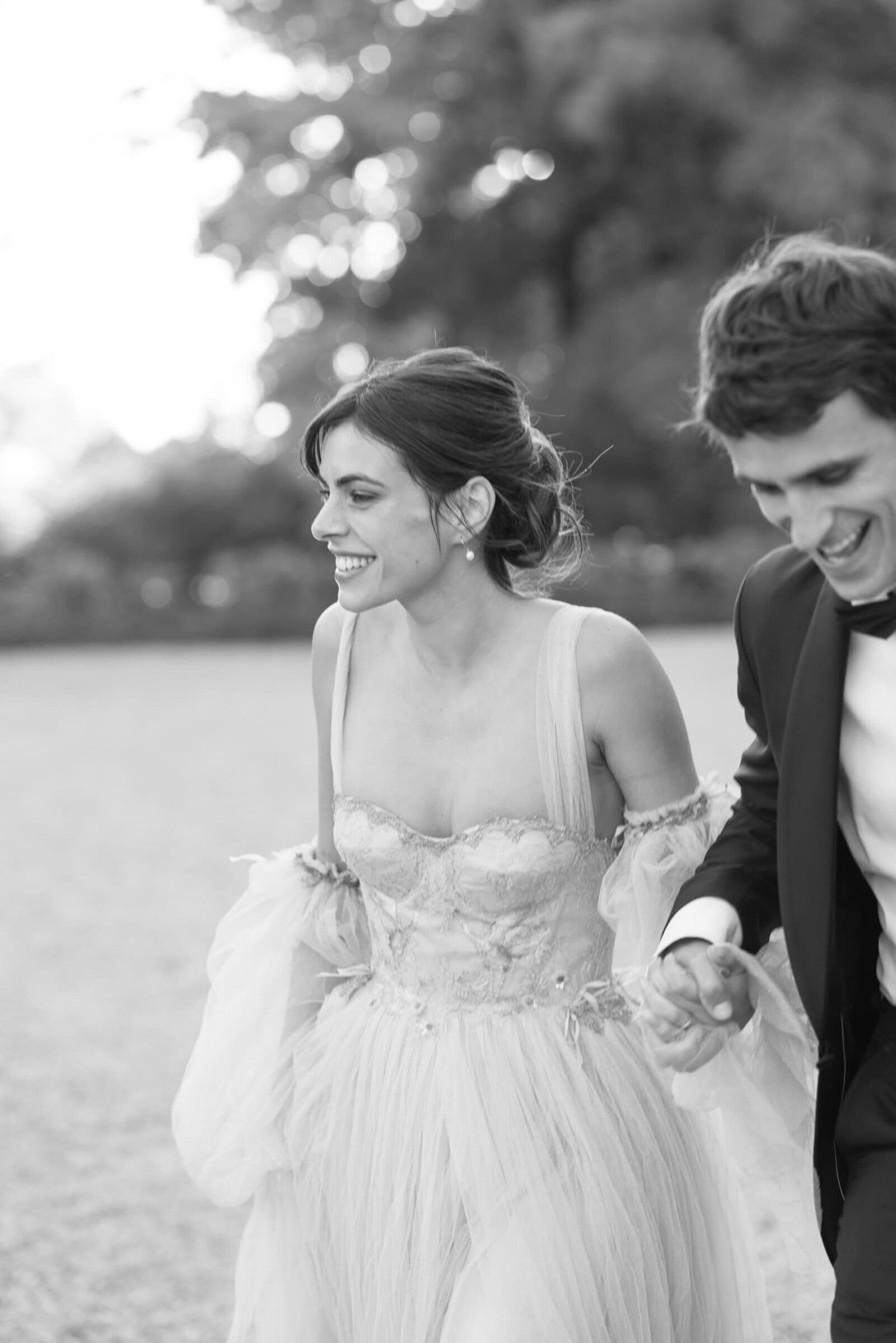 Destination Wedding Photographer in Stockholm Anna Lundgren intimate wedding elopement at Chateau de Courtomer outside Paris France_316